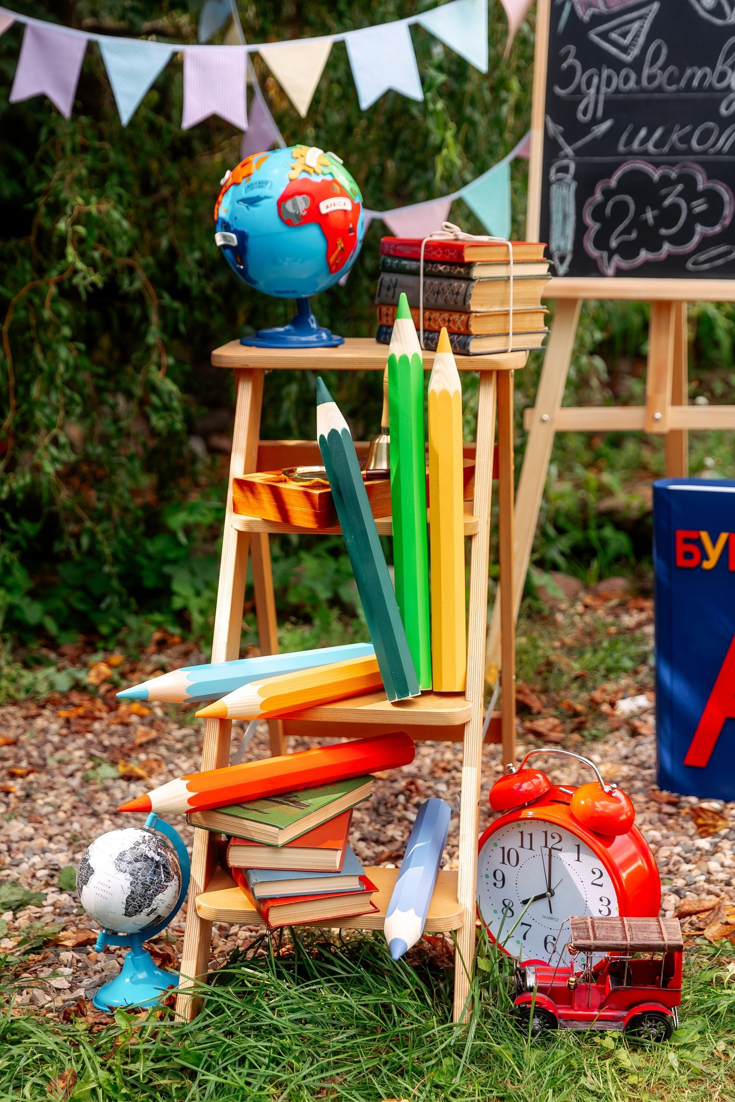 Фотопроект «Здравствуй, школа». Фотоальбомы для выпускников школ и детских садов в Республике Алтай и за её пределами