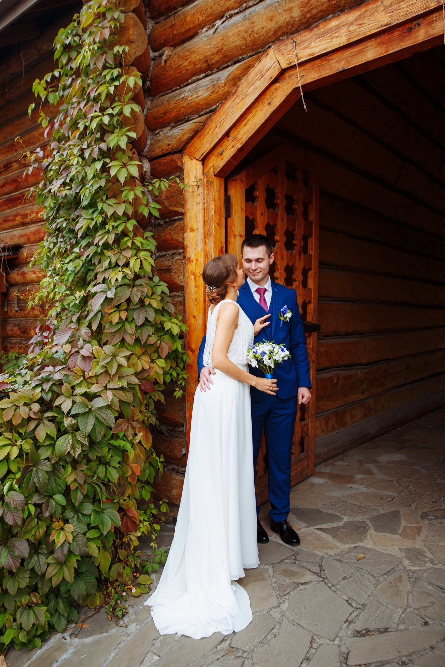 Свадебная фотосессия на территории Измайловского Кремля