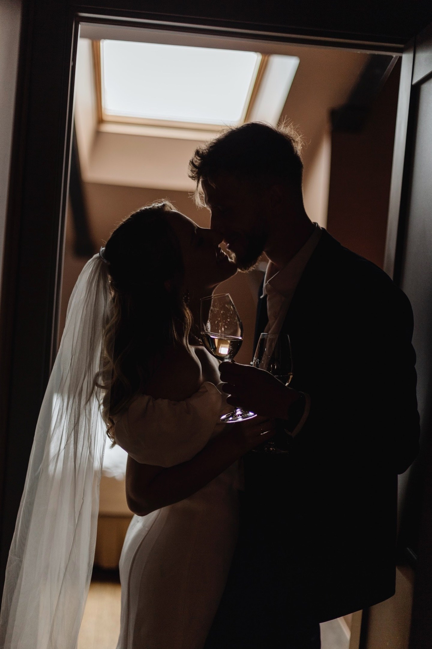 Свадебный фотограф моментальная фотография на свадьбу снимки свадьба праздник торжество любовь. Фотограф про чувства, моменты, любовь. свадебный и портретный фотограф