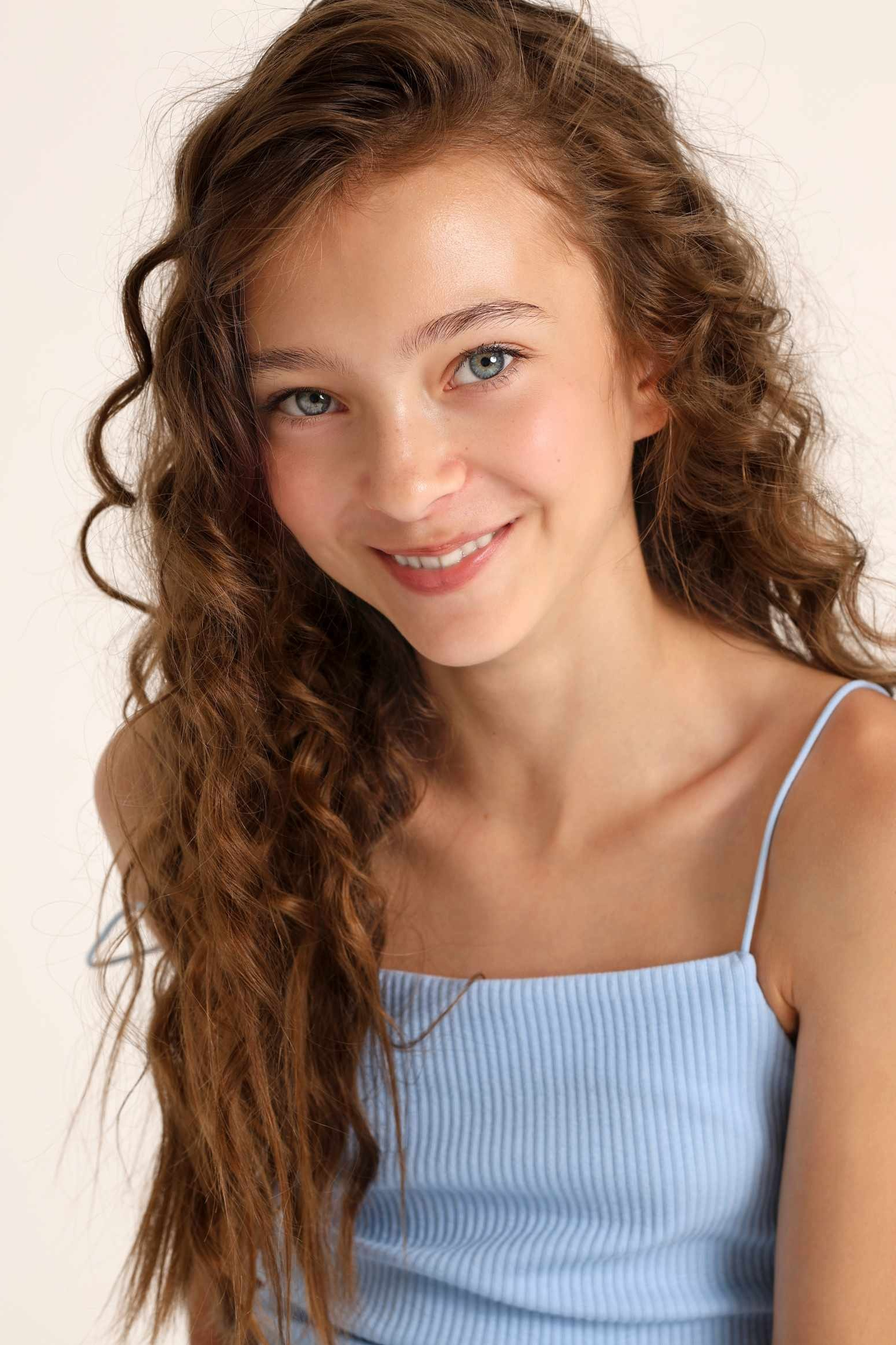 Варианты съемок и стоимость. Фотограф Мила Хлусова, Москва. Живые портреты, модельное портфолио и фотопрогулки