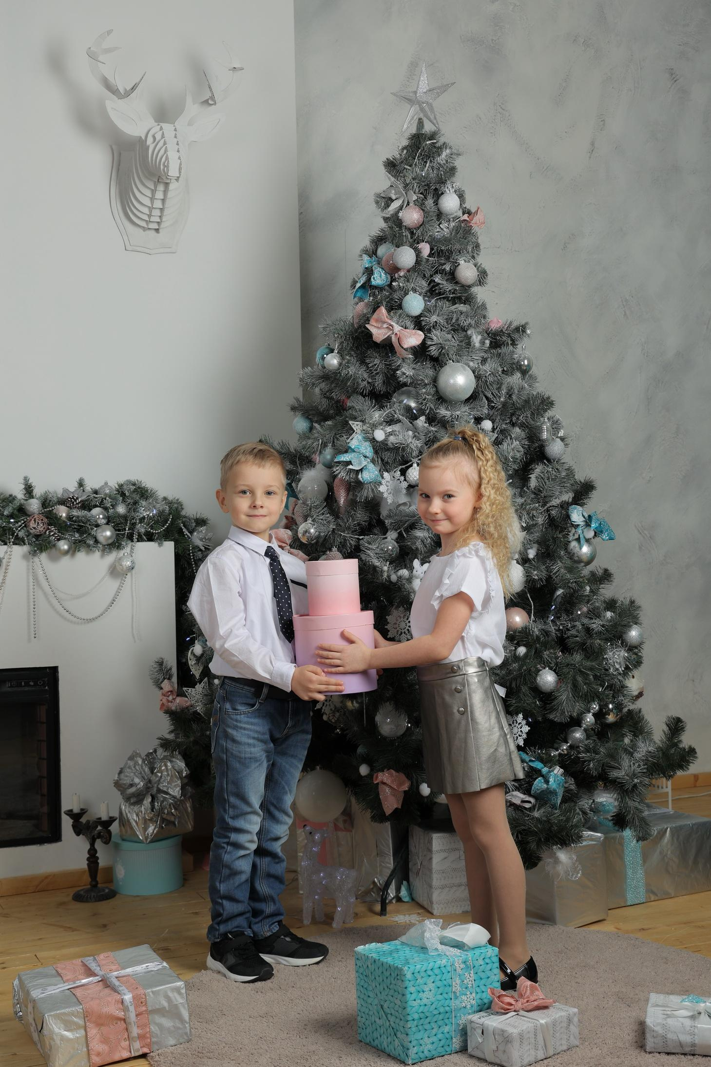 АЛЬБОМ ДЕТСКОМУ САДИКУ. Школьная фотография в Санкт-Петербурге, выпускные альбомы, фотосессии