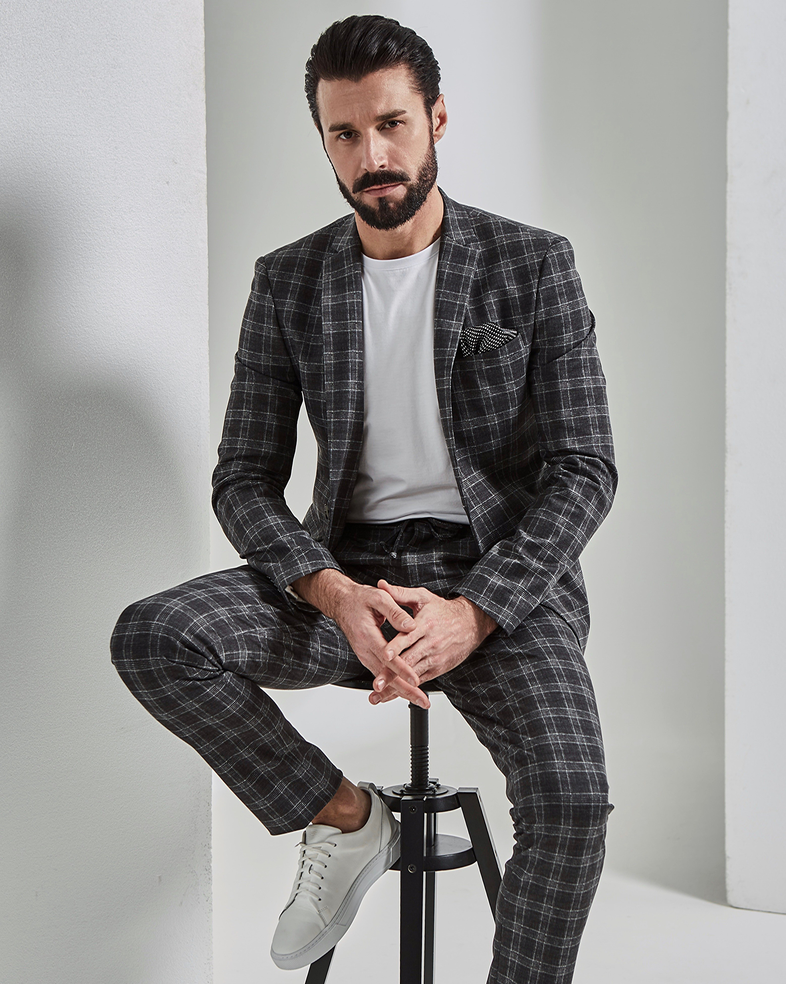 Продакшен г. Москва съемка мужской одежды, мужские модели, фото и видео, организация под ключ