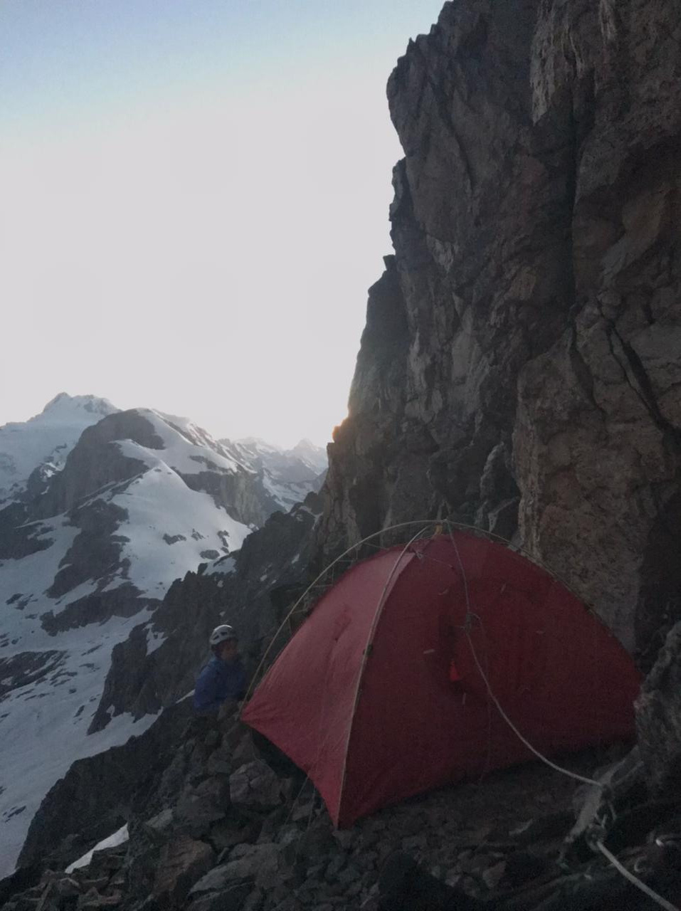 Женская тройка прошла маршрут 5Б на Далар в Узунколе. “Steel Angel”: women’s climbing award