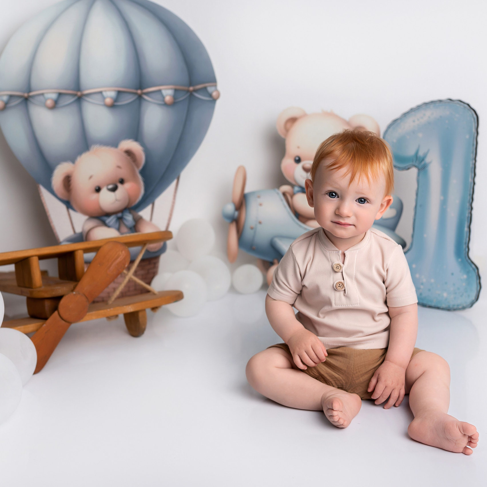 мама и папа с ребенком, семейная фотосессия