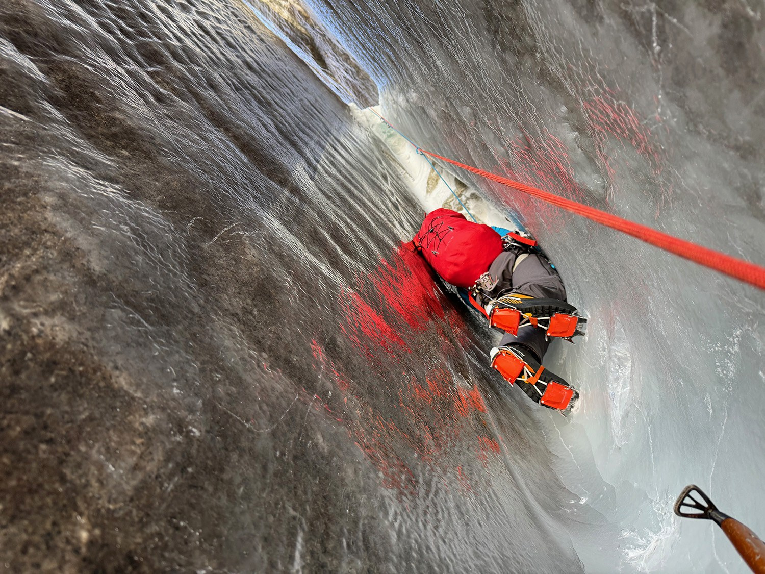 French all-women team have climbed Filo Sureste route on Cerro Torre. “Steel Angel”: women’s climbing award