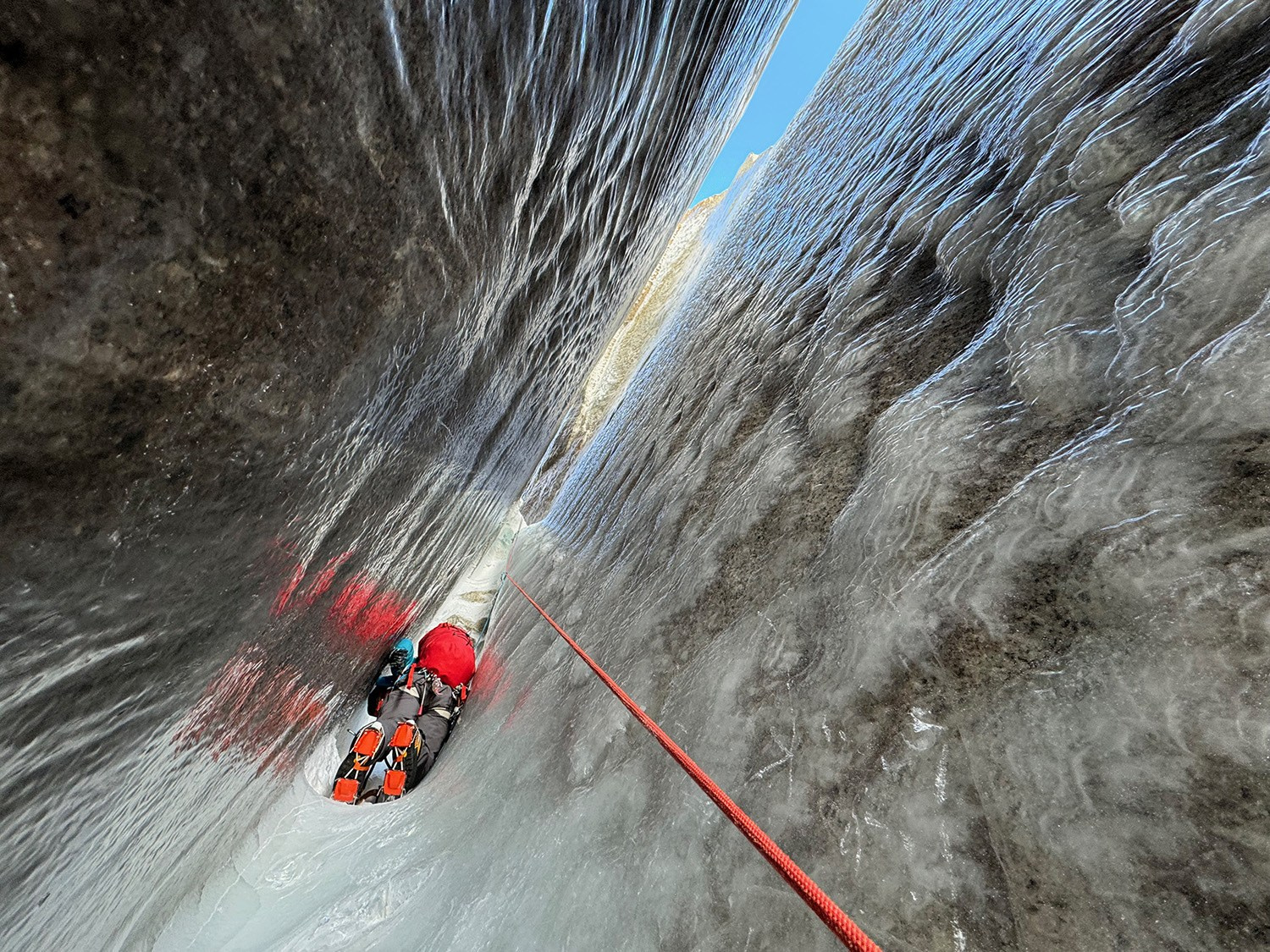 French all-women team have climbed Filo Sureste route on Cerro Torre. “Steel Angel”: women’s climbing award