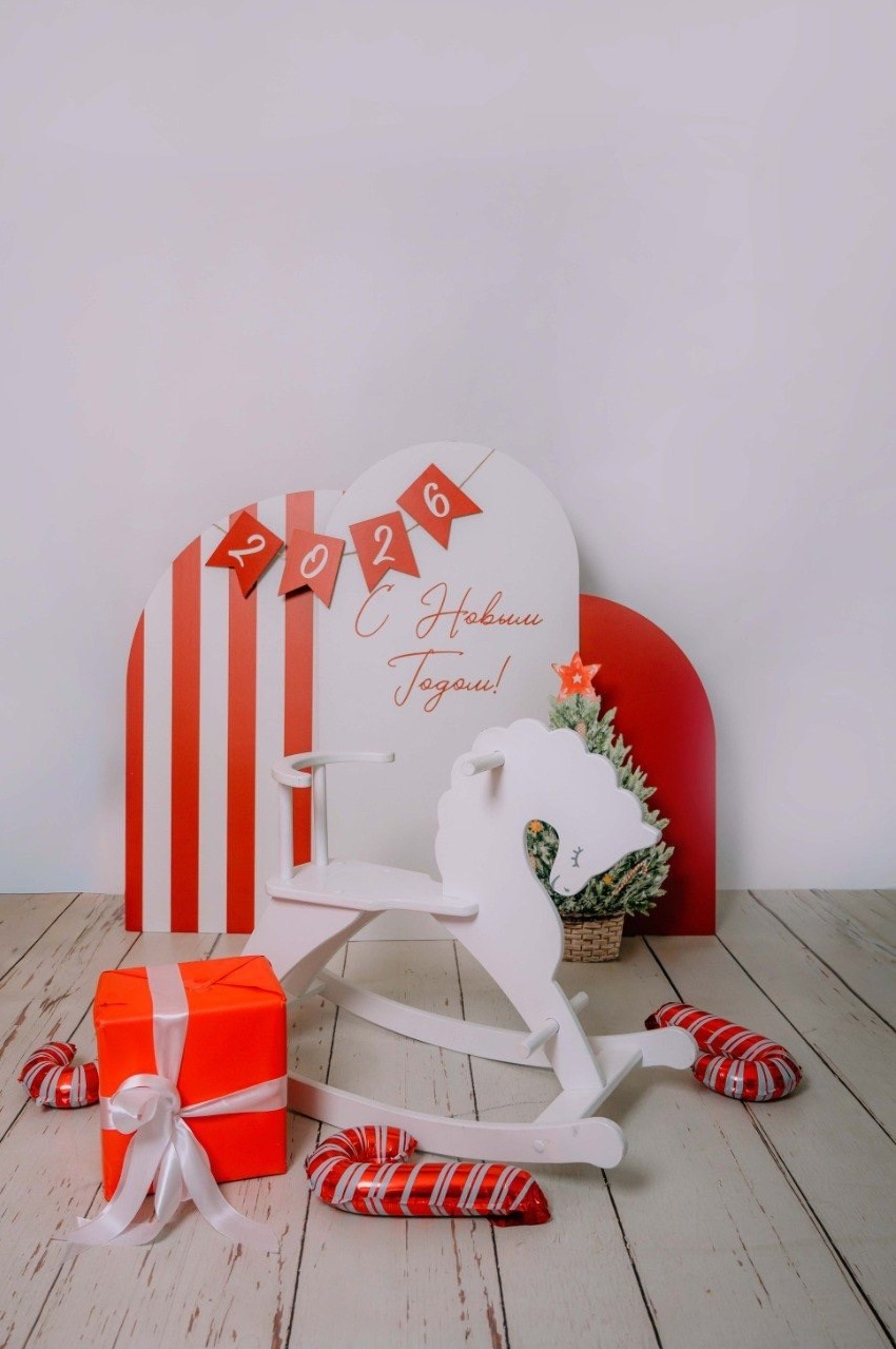 ФОТОСТУДИИ НА НОВОГОДНИЕ ФОТОСЕССИИ. Занимаюсь профессиональной фотографией и живу рядом с Байкалом. Работаю в разных жанрах