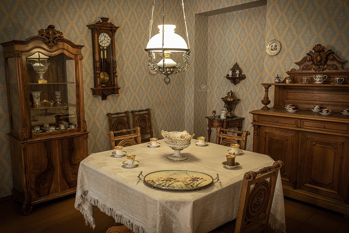 В гостях у Фёдора Михайловича Достоевского в Санкт-Петербурге. Фотограф и искусствовед в Туле и Санкт-Петербурге Нелли Некрасова