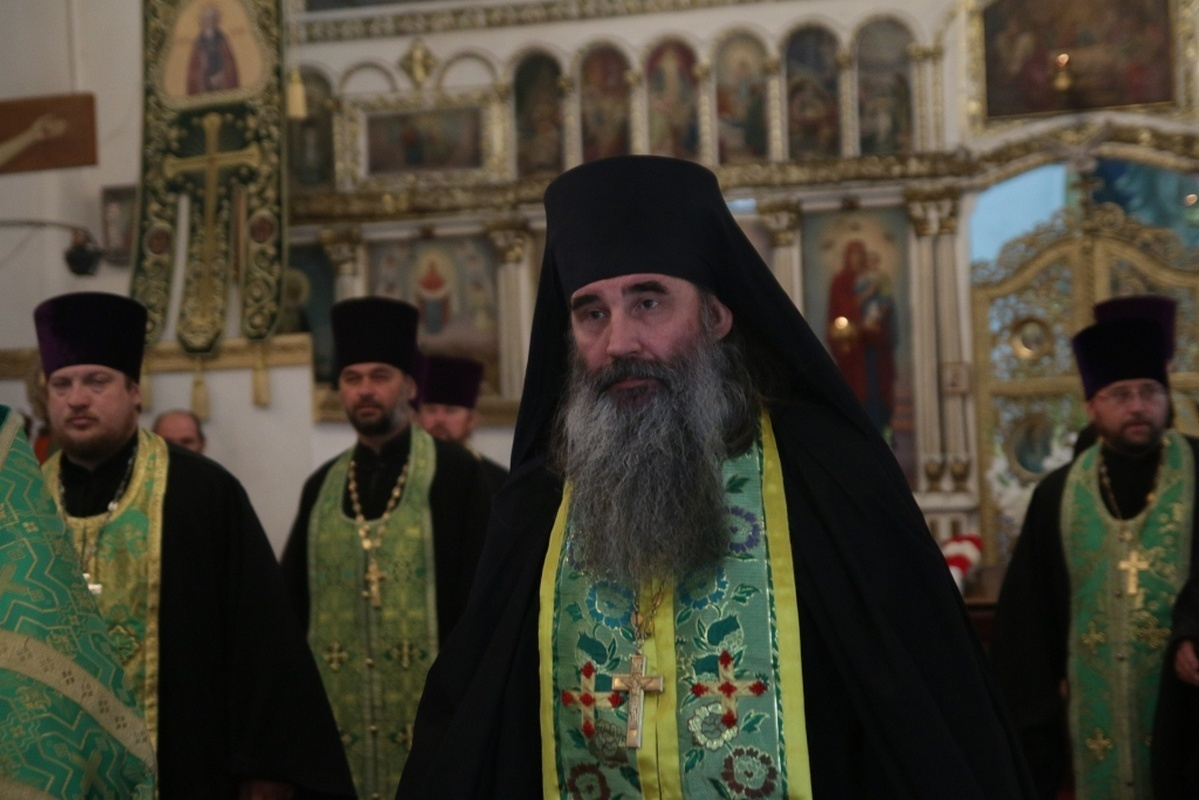 Как отличить священника от епископа. Фотограф на Крещение и Венчание в Ташкенте