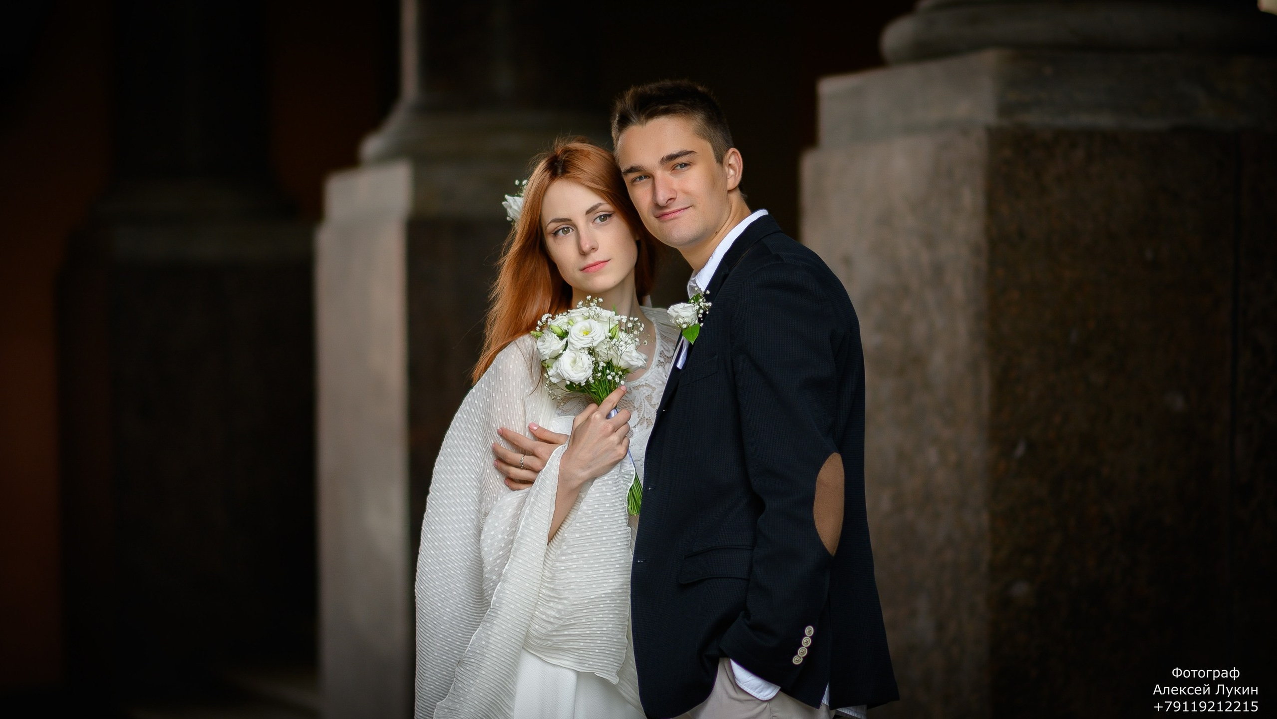 Где фотографироваться на свадьбе в плохую погоду в Санкт-Петербурге.