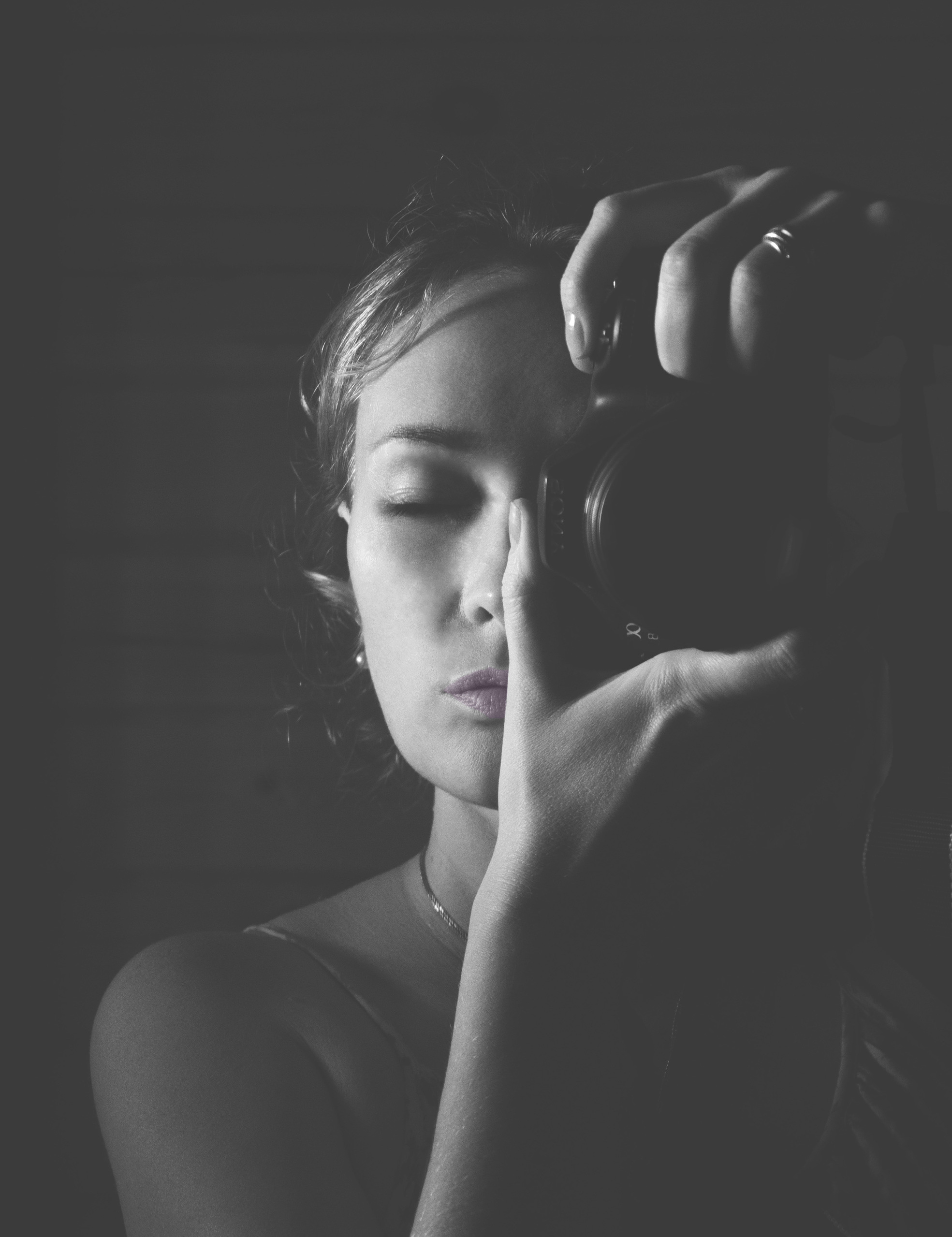 Контакты. Портретный фотограф в Краснодаре Александра Хафизова