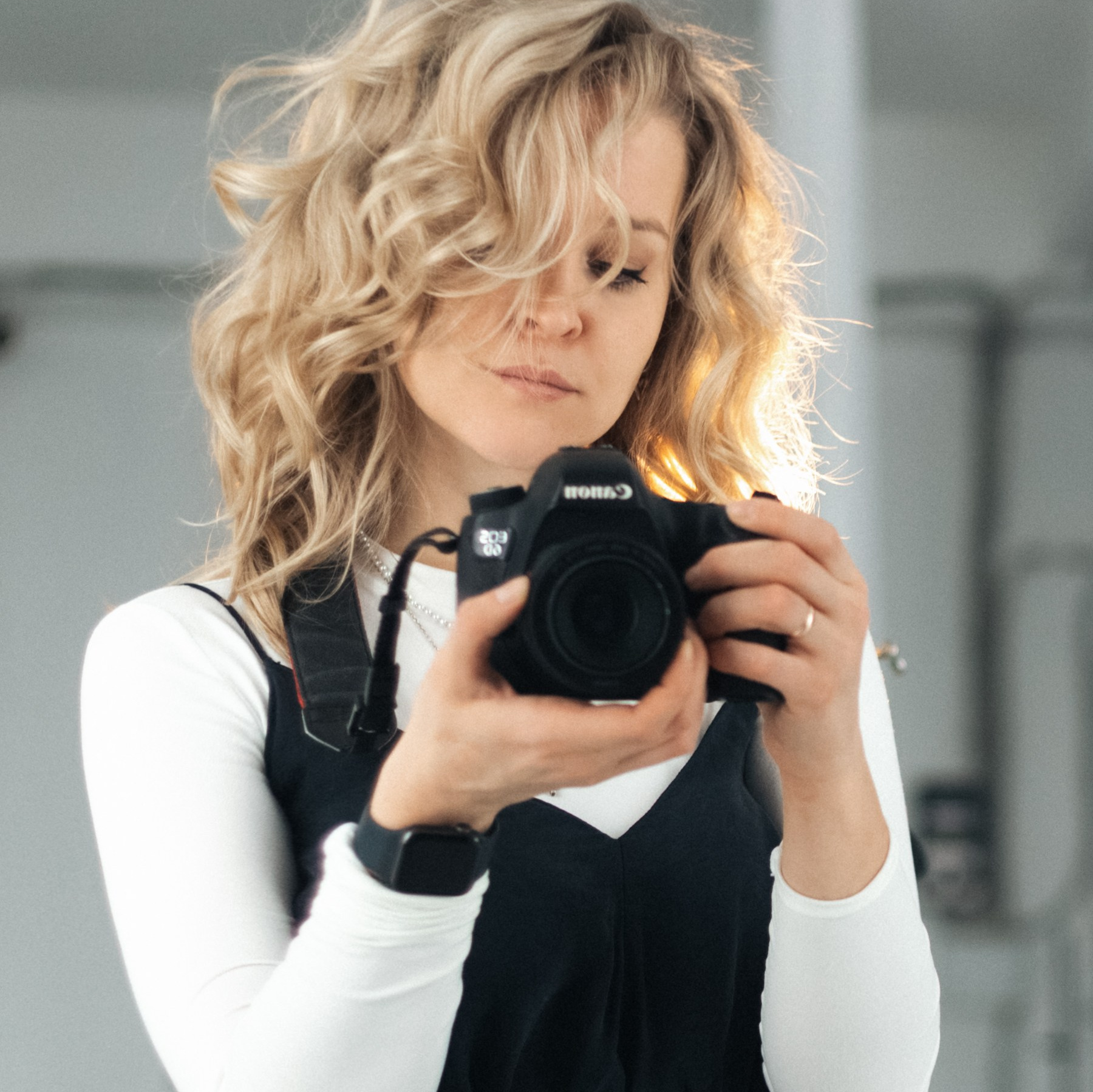 Контакты. Настоящие портреты и истории