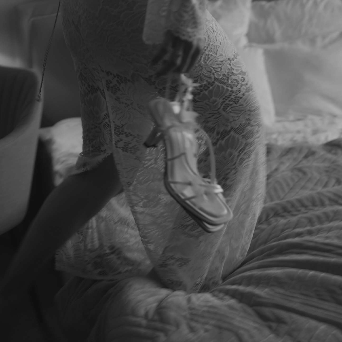 Контакты. Свадебный видеограф Алина Лаврентьева в Москве и Саратове