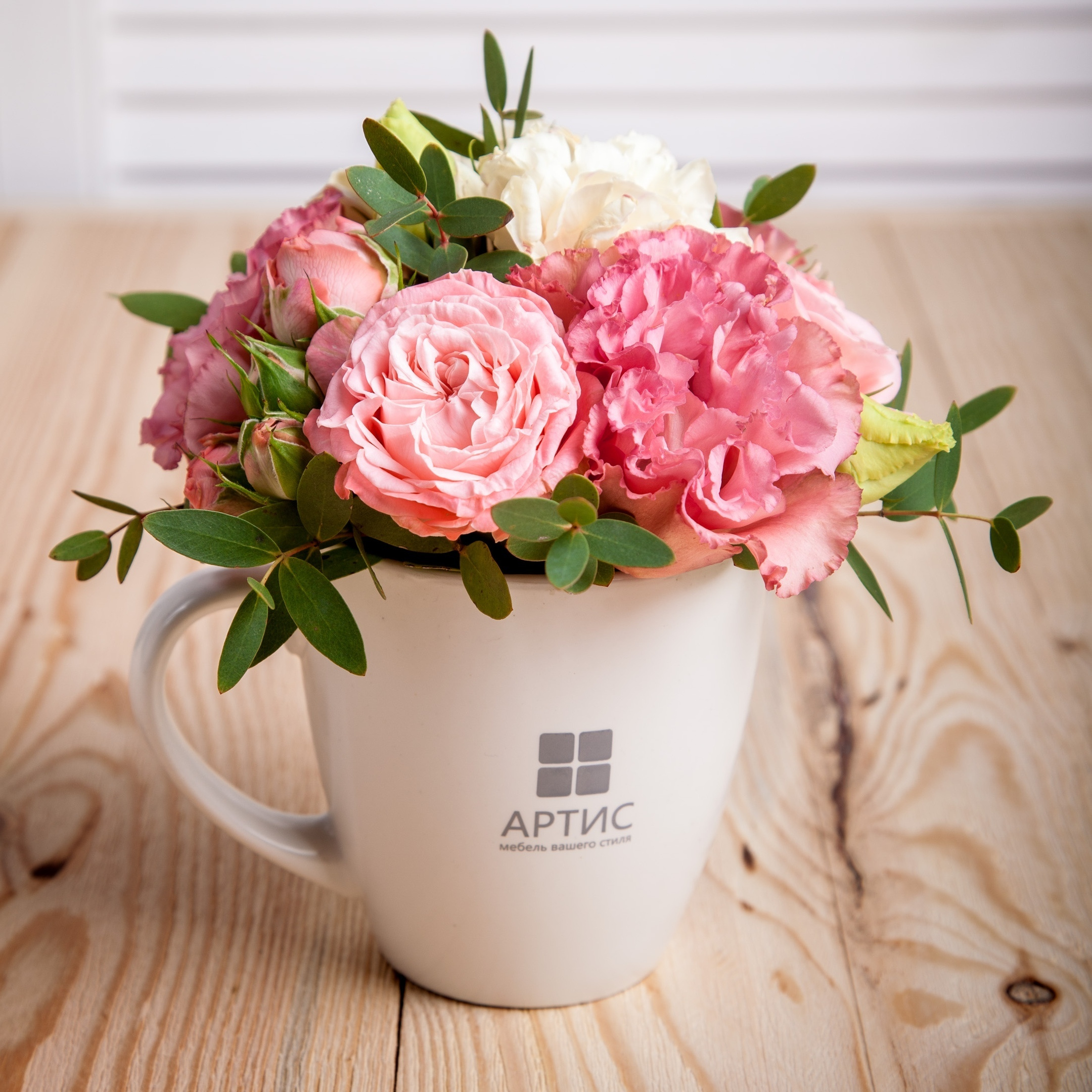 Композиция в чашке. Флорист Маргарита Гладкова