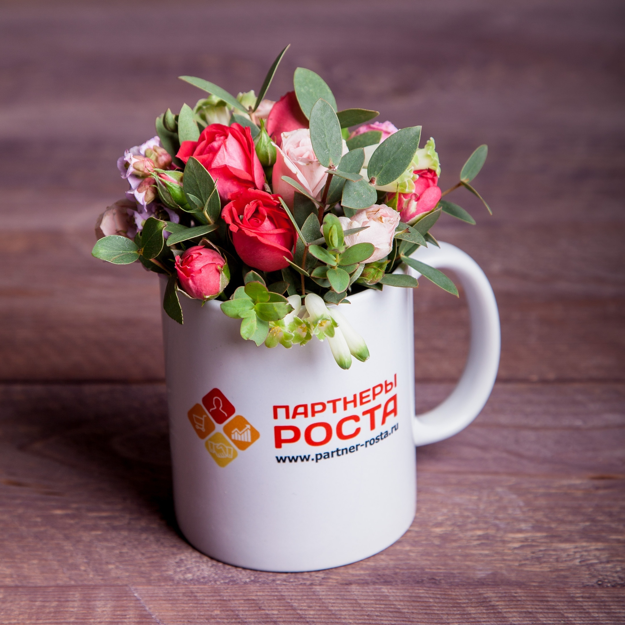 Композиция в чашке. Флорист Маргарита Гладкова