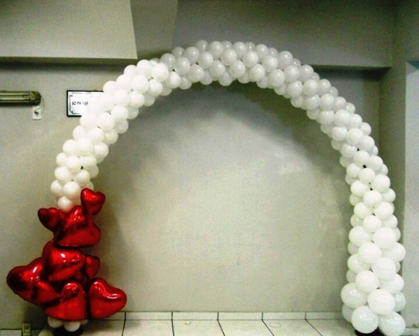 Свадебная арка из воздушных шаров. Студия праздничного декора