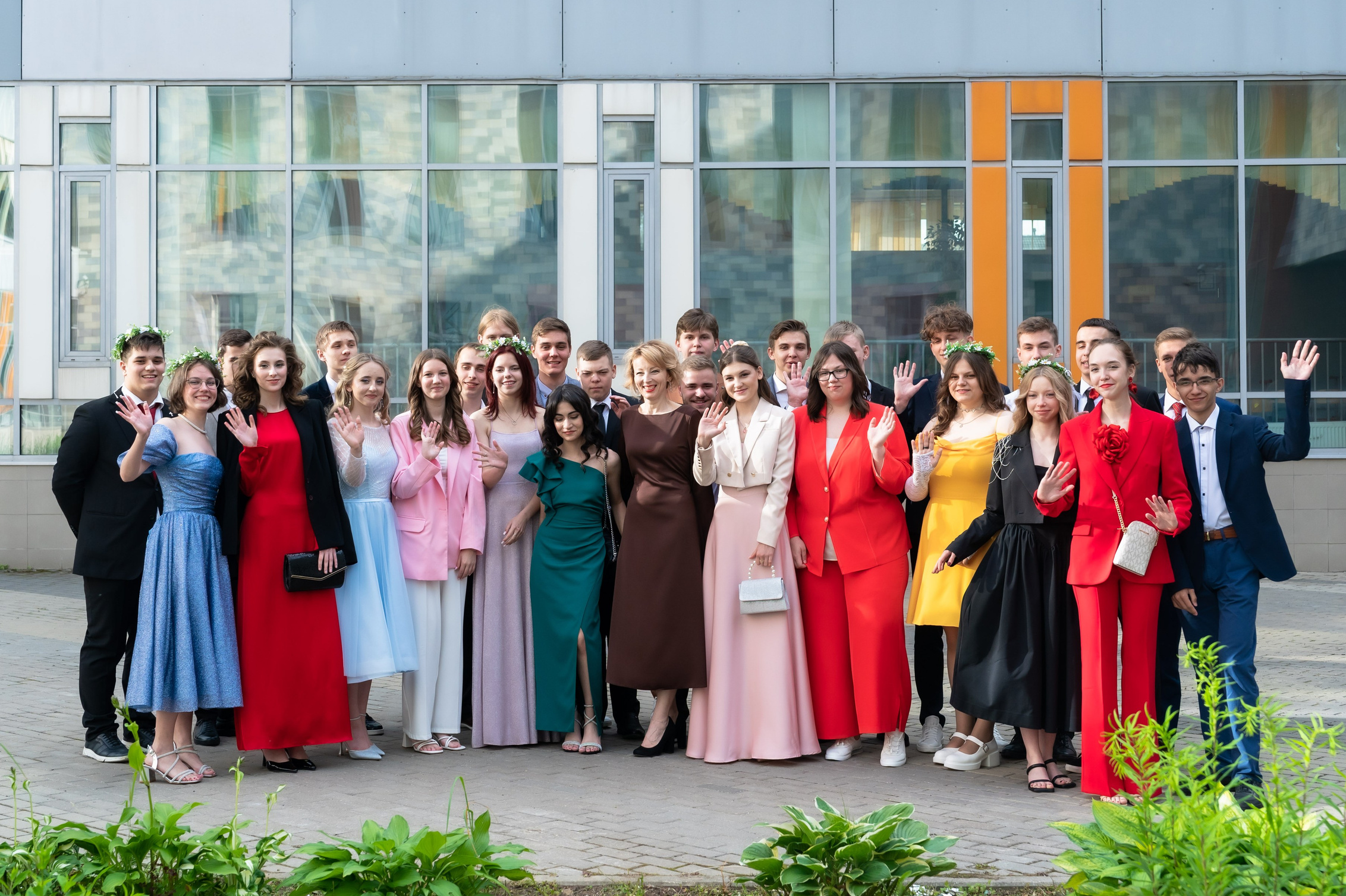 Как оператор может сделать выпускной по-настоящему ценным? Давайте разберёмся. Свадебный фотограф видеограф в Москве Павел Коротков