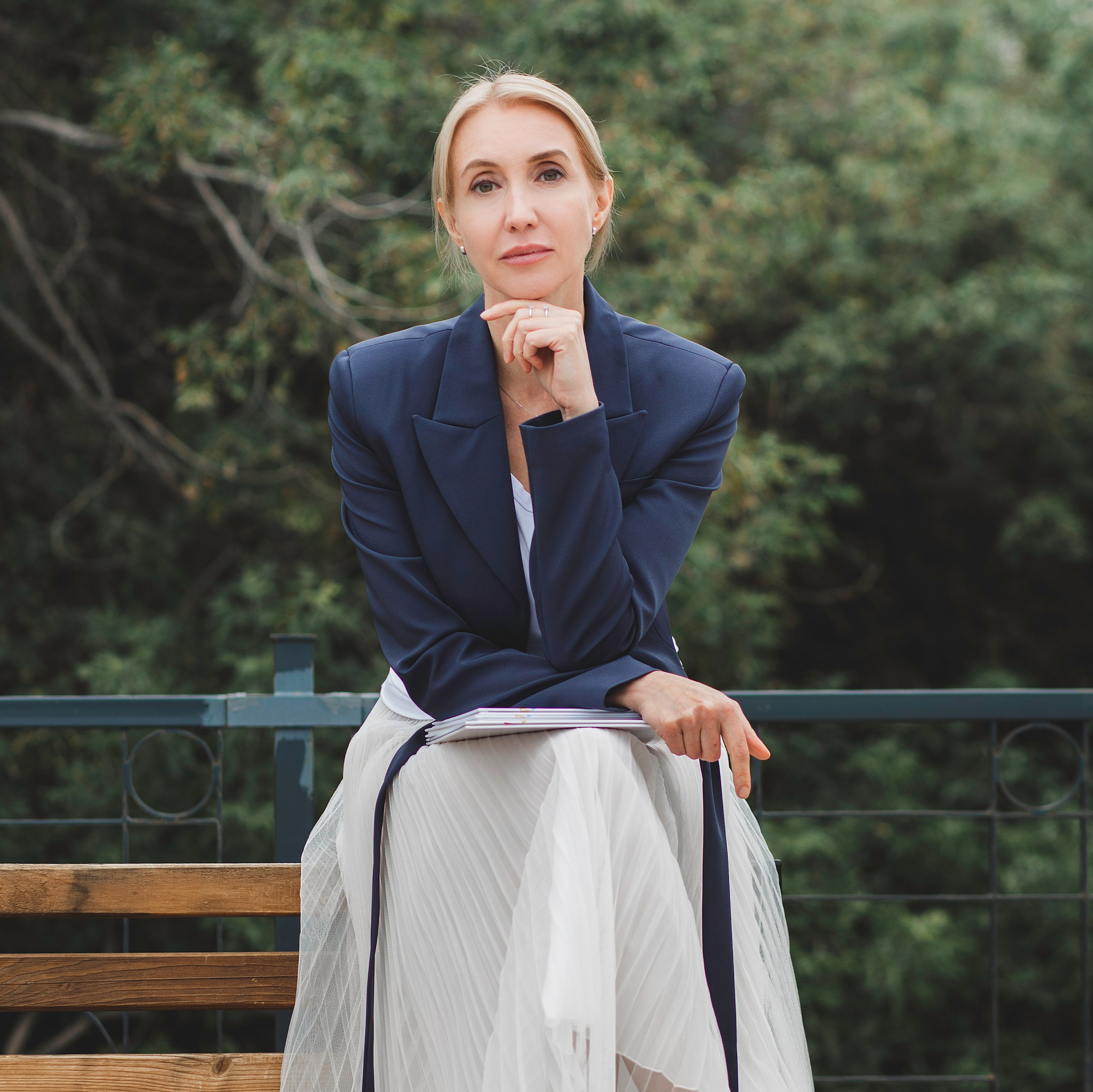 Контакты. Выпускные альбомы в Новосибирске фотограф Надежда Ефремова