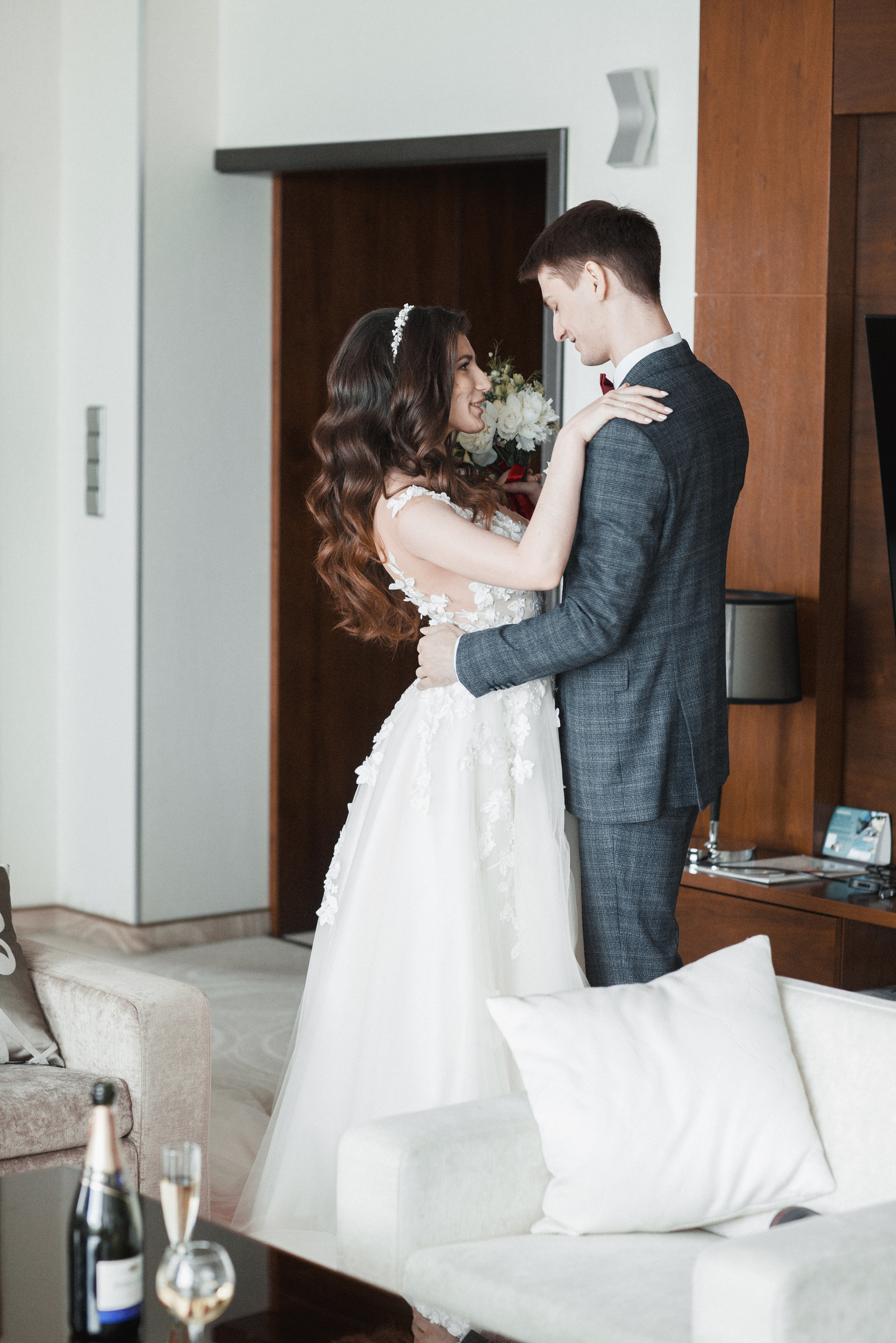 Фотосессия свадебного дня в Ботаническом саду, отеле Пекин