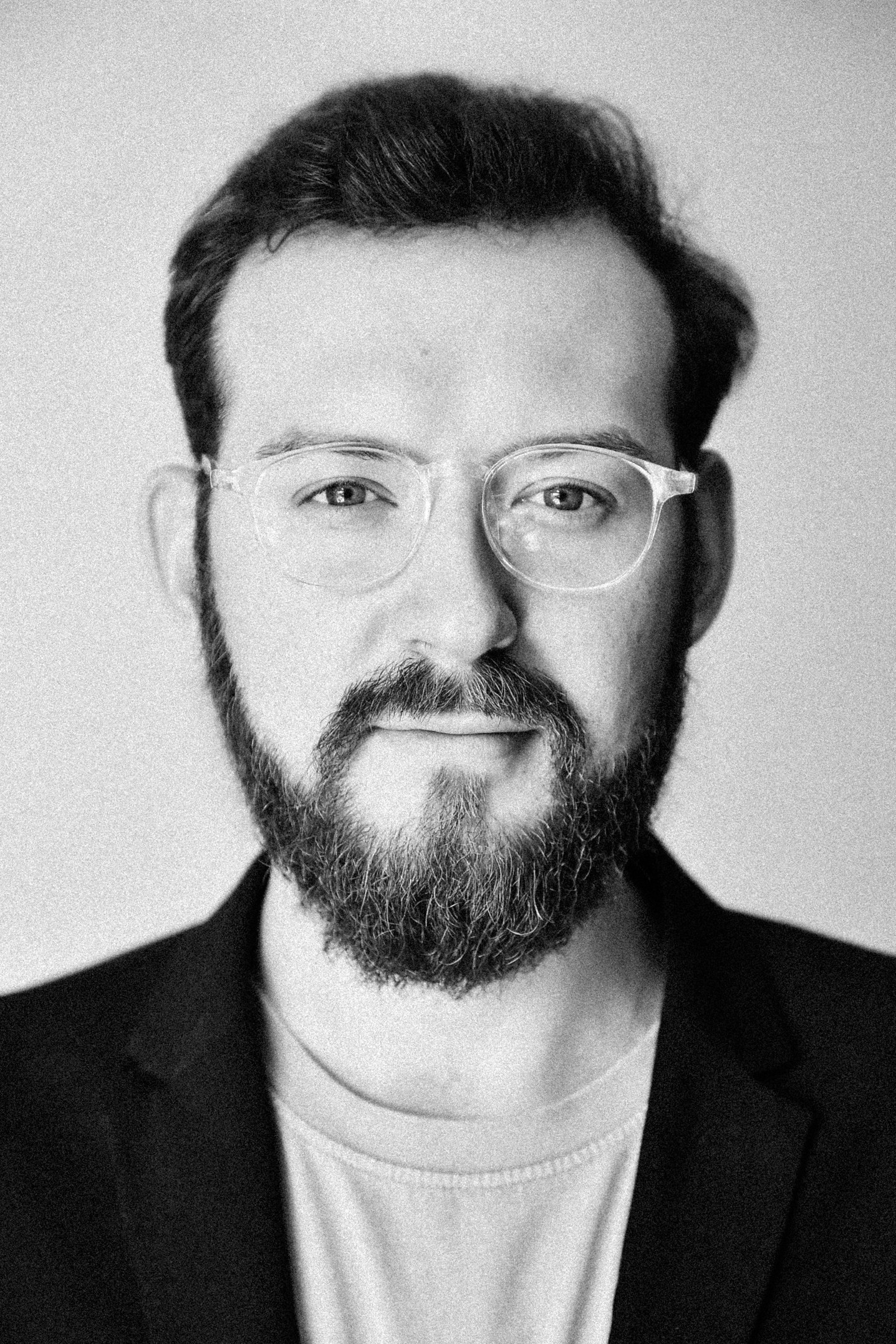 БИОГРАФИЯ. Документальный и коммерческий фотограф Влад Некрасов