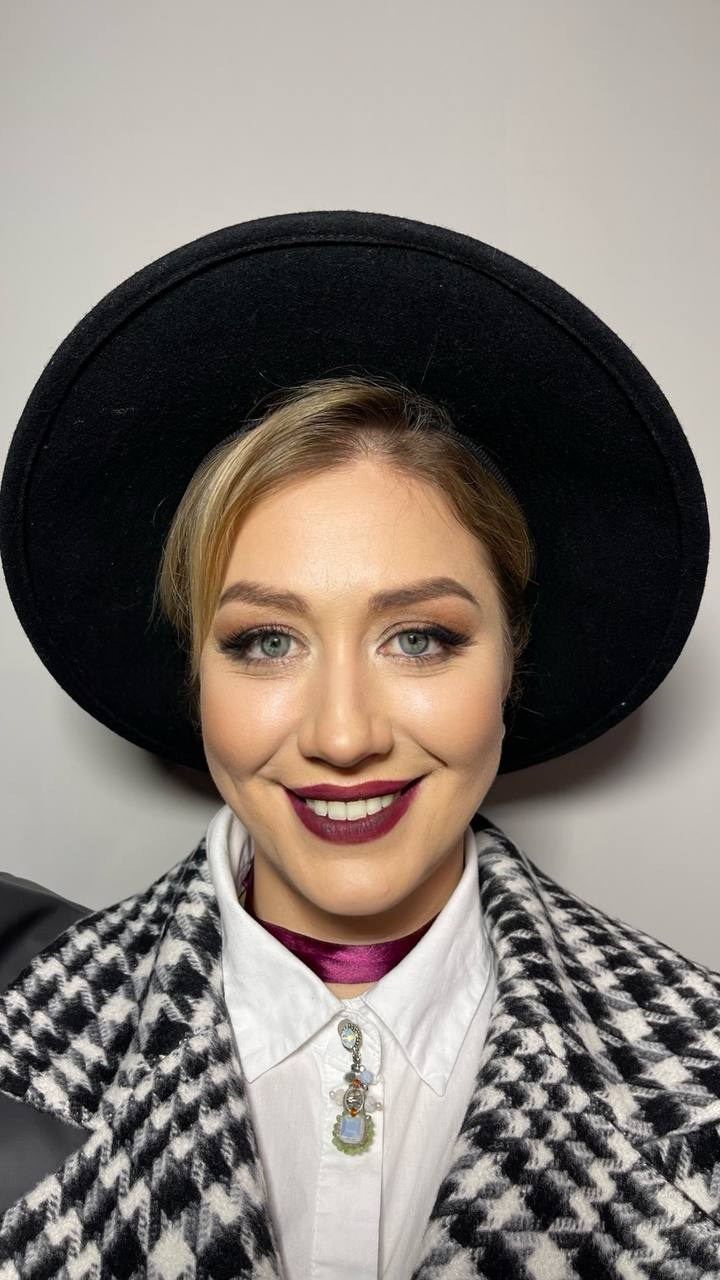 Ведущая мероприятий Анастасия ЮНИСОВА