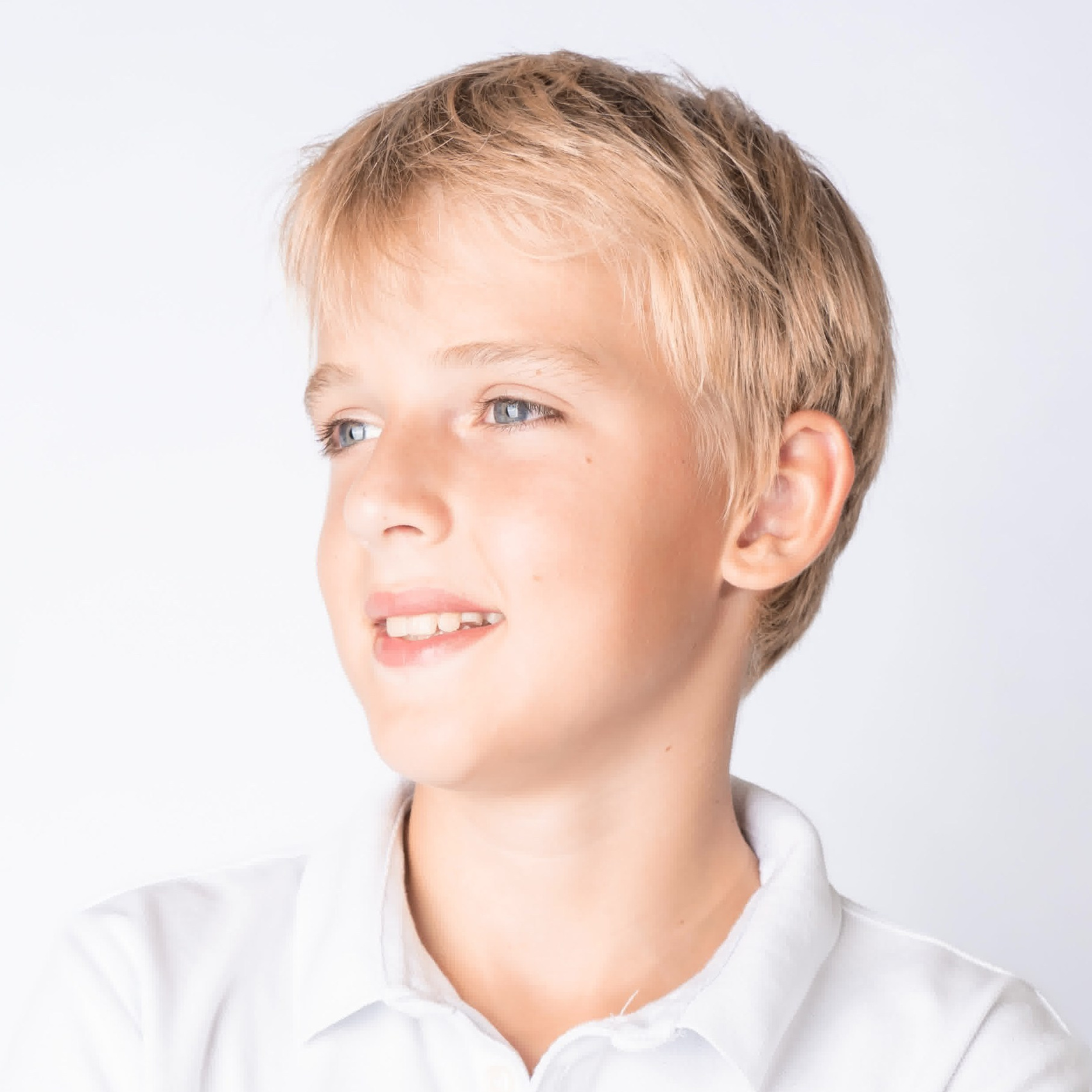 Модели дети для рекламной предметной съемки в Сочи