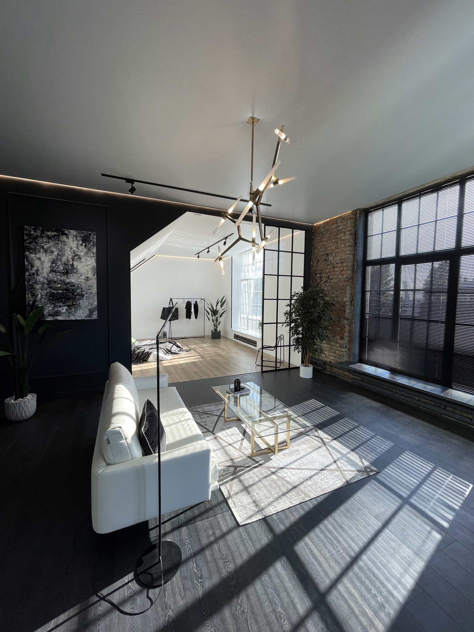 Залы в фотостудиях идеально подходящие для съёмки утра невесты