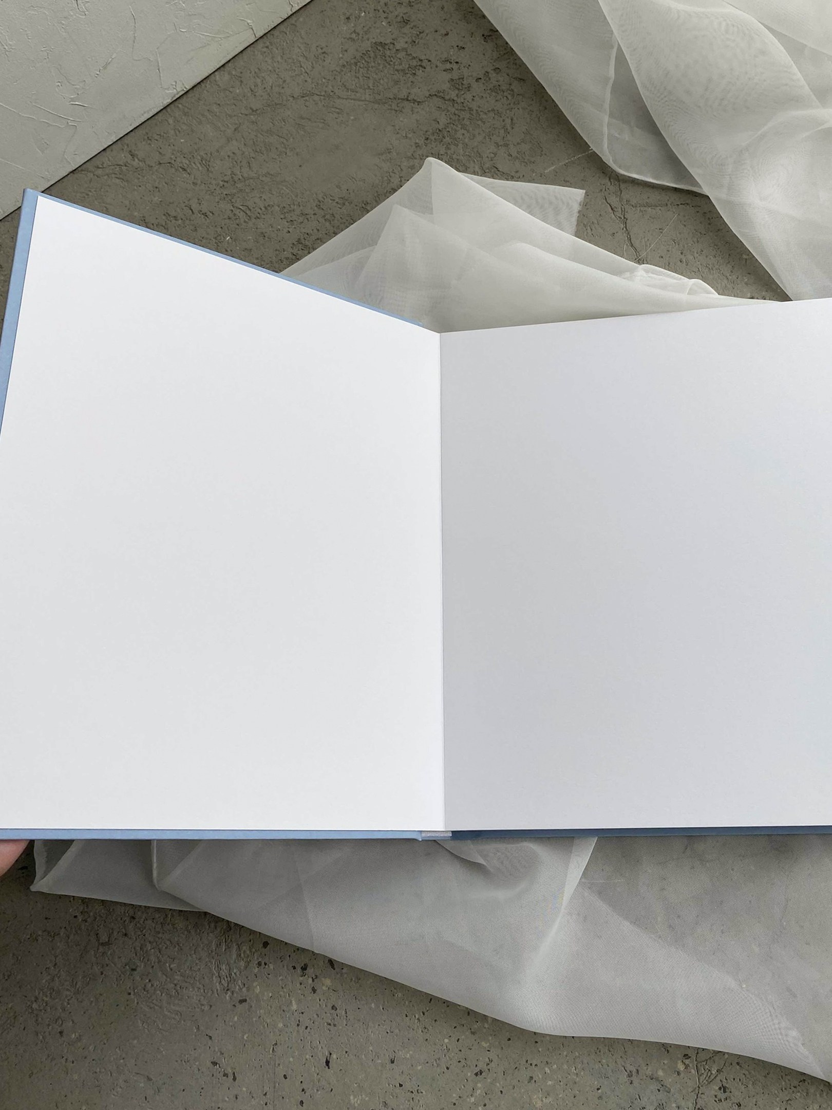 Фотокниги и холсты. Семейный фотограф Тюмень, фотограф на роды Салмина Мария