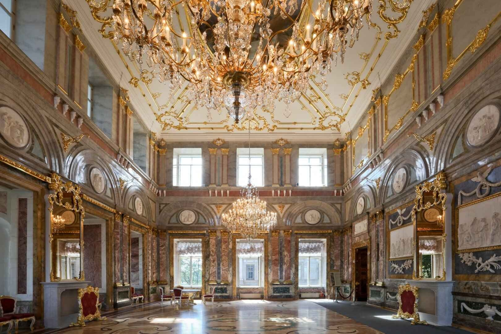 Закрытые места для свадебной фотосессии в СПБ. Фотограф в Санкт Петербурге Лара Великова