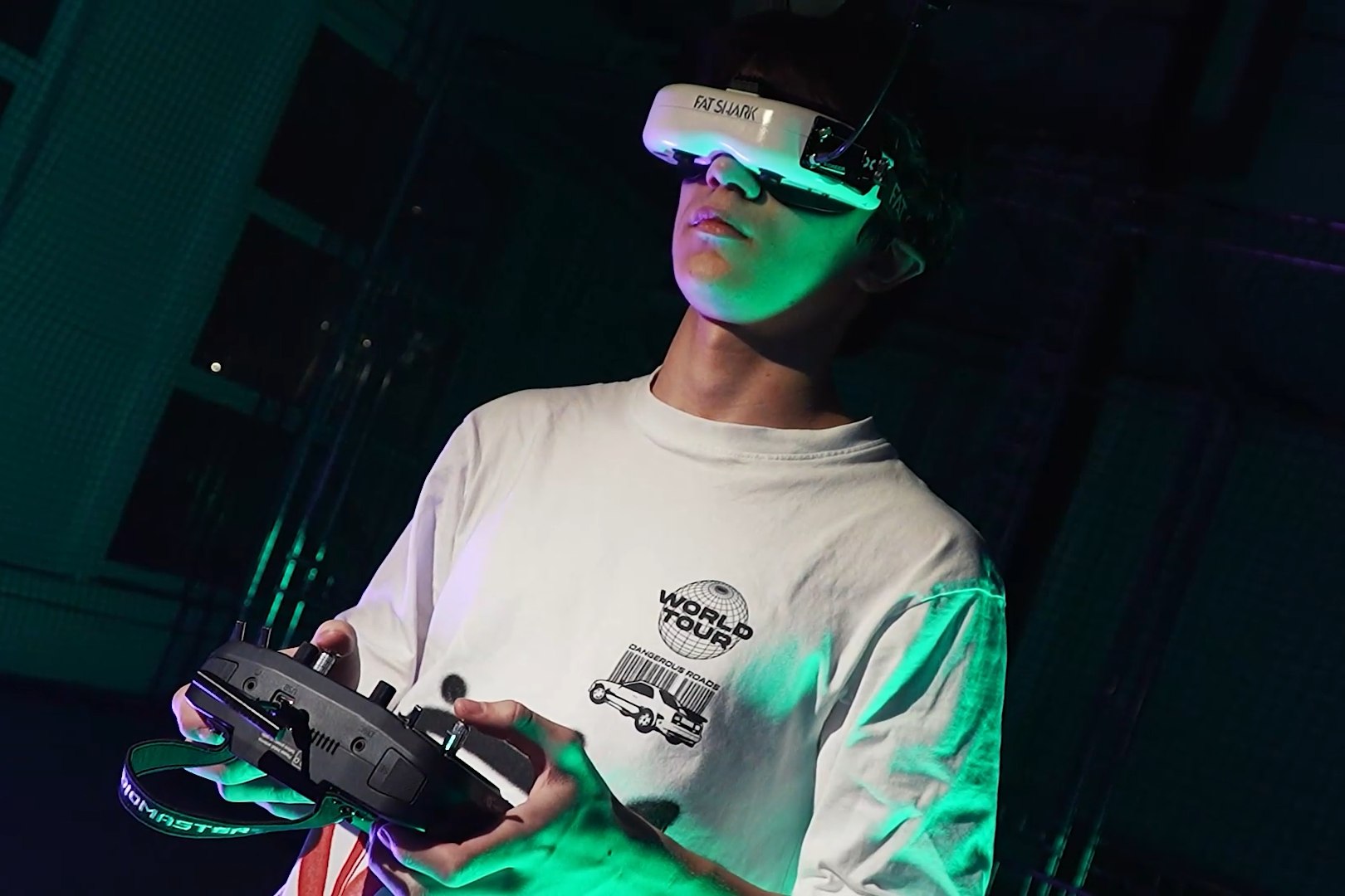 организация шоу с учебными дронами на мероприятии, видеосъемка, трансляция мероприятия