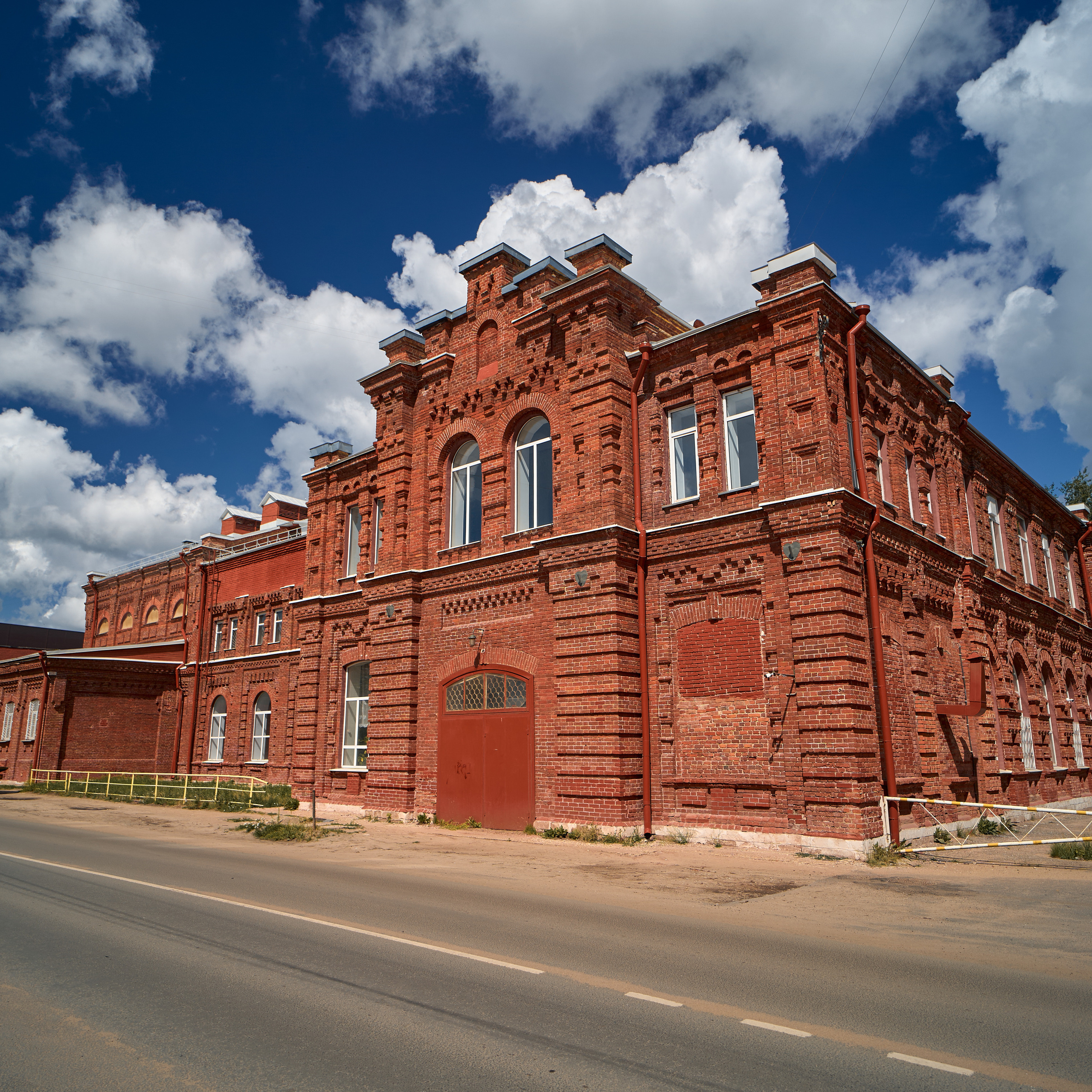 Фотовыставка «Атмосфера» с видами Торжка, Торопца, Осташкова