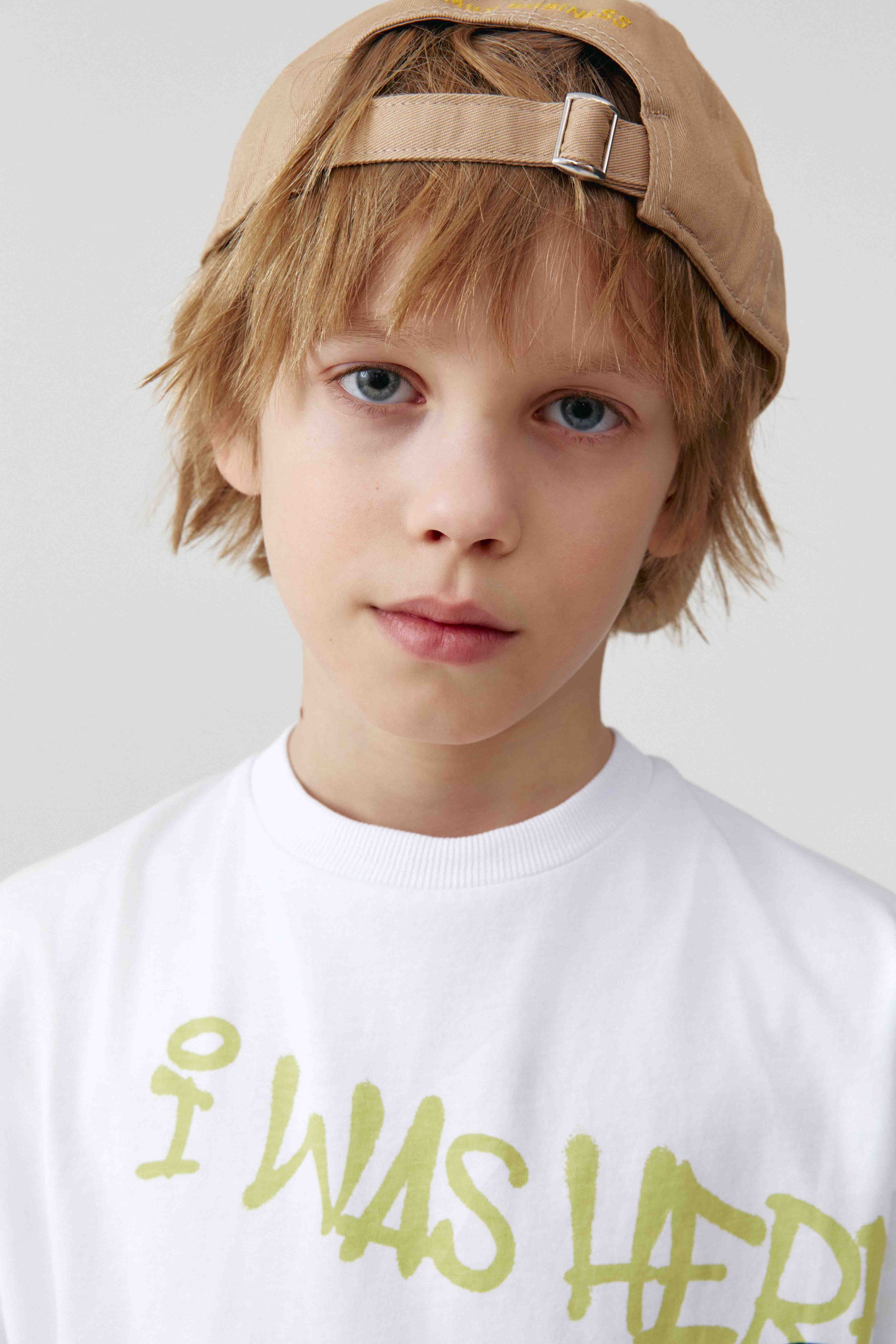 База моделей. Фотограф Полина Закирова