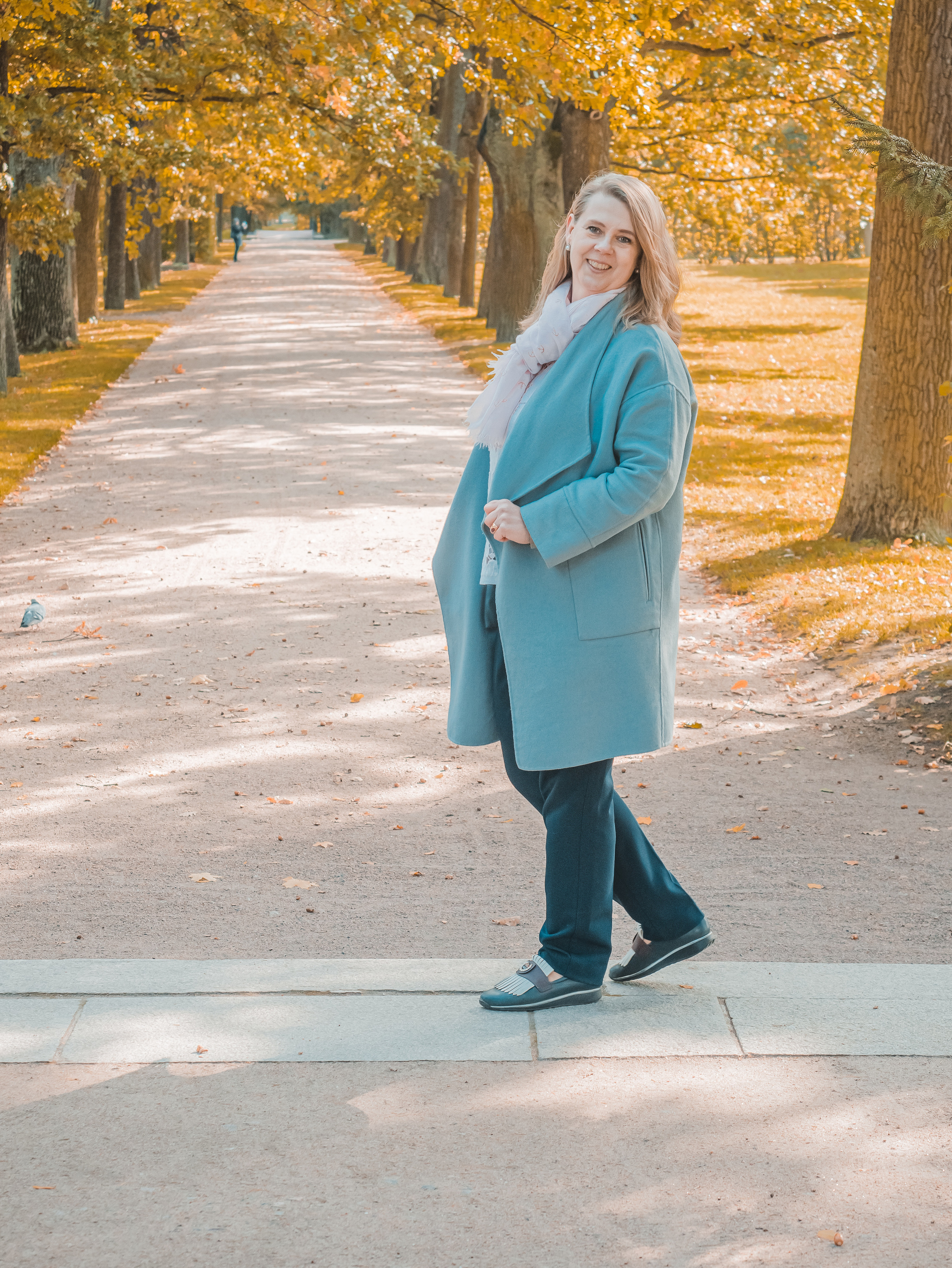 фотосессия девушка в парке, фотопрогулка, осенние фотосессии на природе