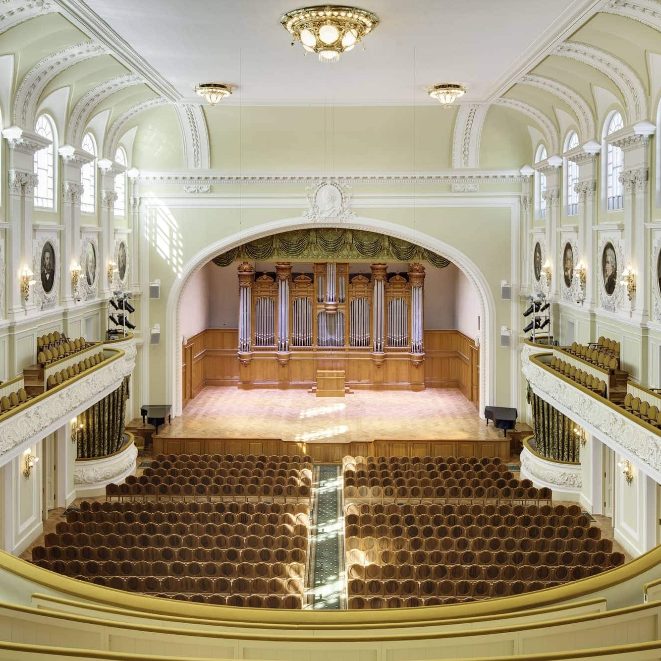 Индивидуальные авторские экскурсии в Москве