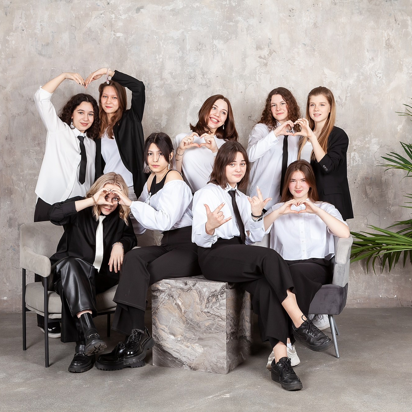 Студийное фото выпускников 9-го класса