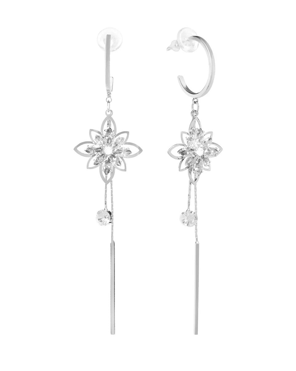 Организуем предметную съемку каталога одежды в Москве: фотограф с оборудованием