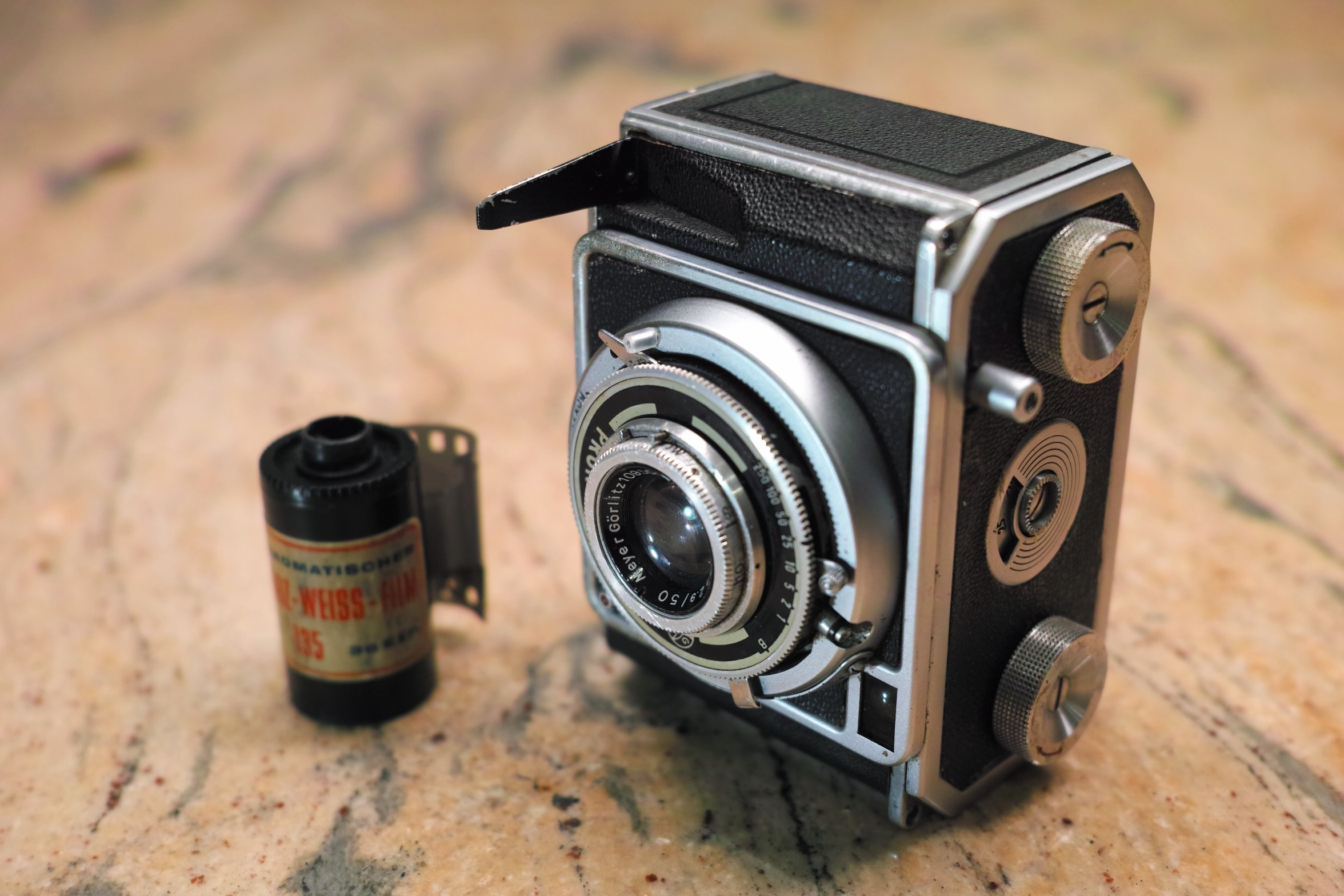 камера Mimosa 2 с катушкой пленки