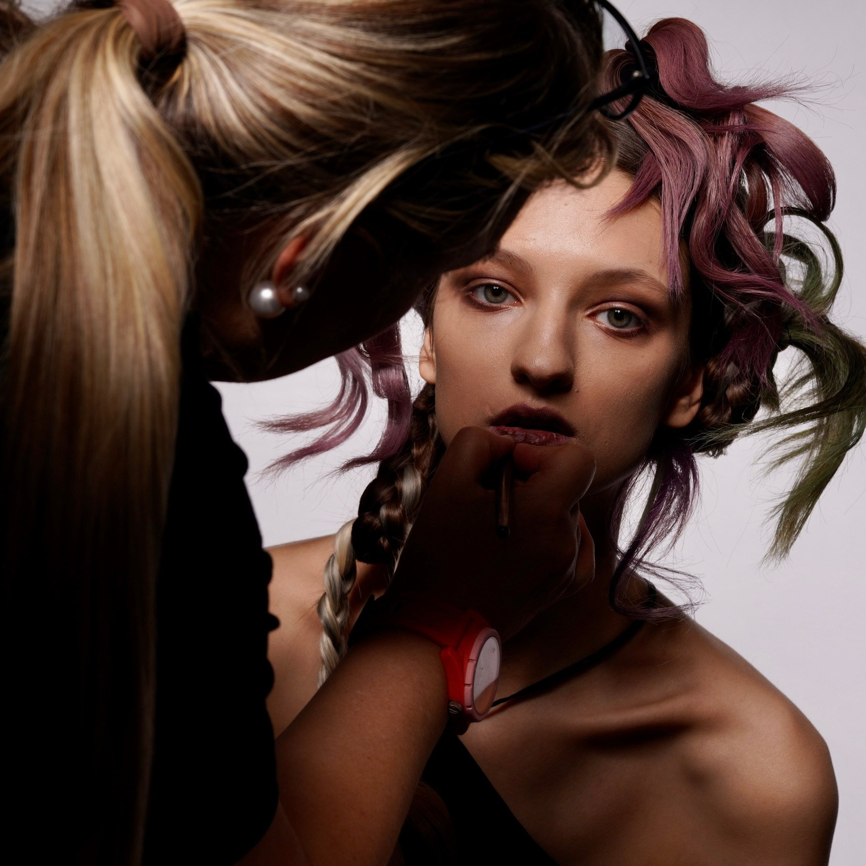 модельная фотосъемка, студийная фотосъемка, съемка одежды для каталогов, съемка для лукбука