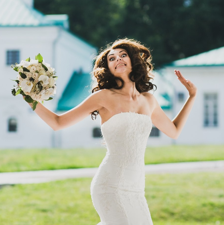 Фотосессия в студии с возможностью записи видео. Свадебный фотограф видеограф в ЗАГС и на свадьбу целый день Москва и МО