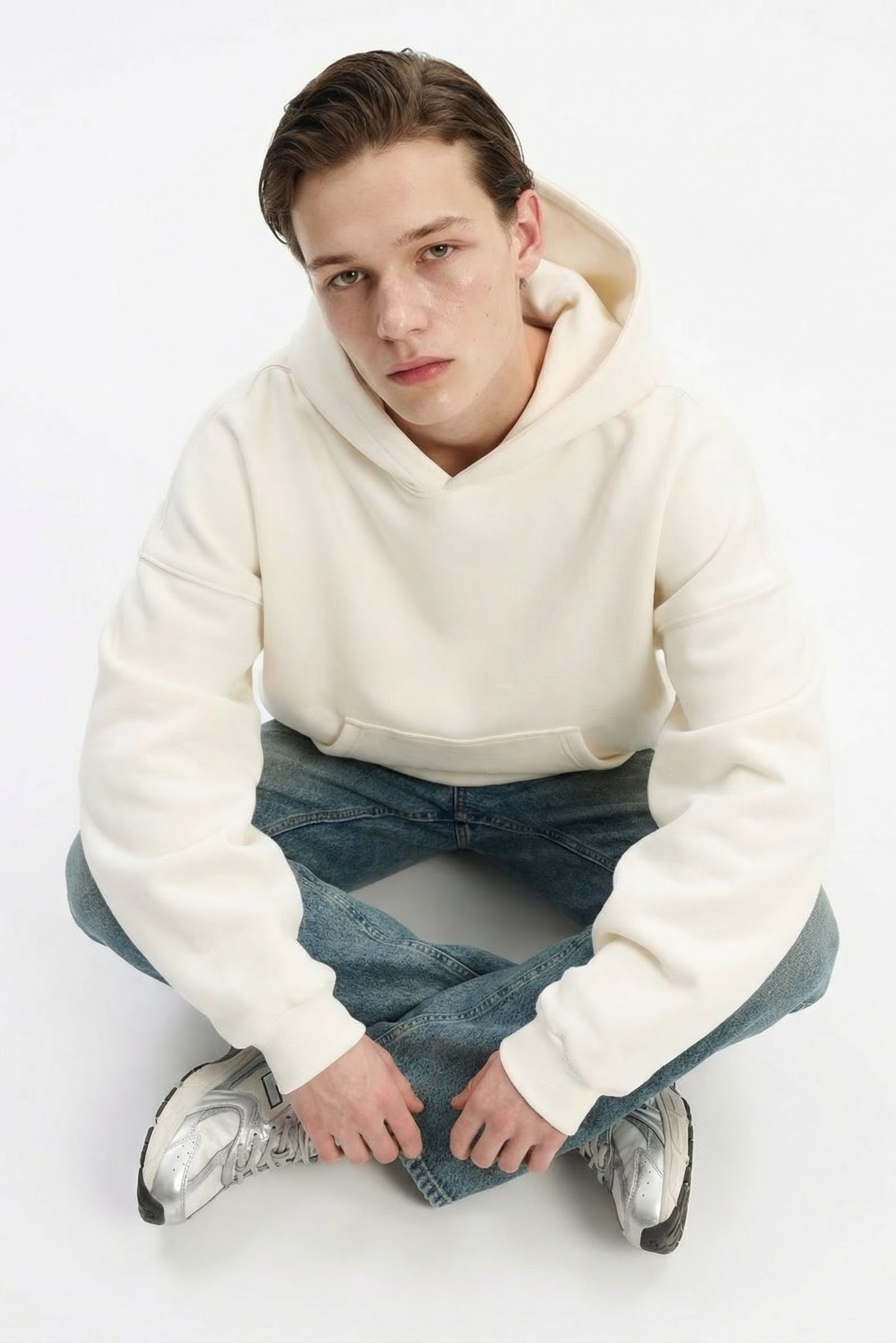 Анна Карчмит — AI-художник. Эдиториал, нейрофотосессия и контент для fashion и beauty брендов