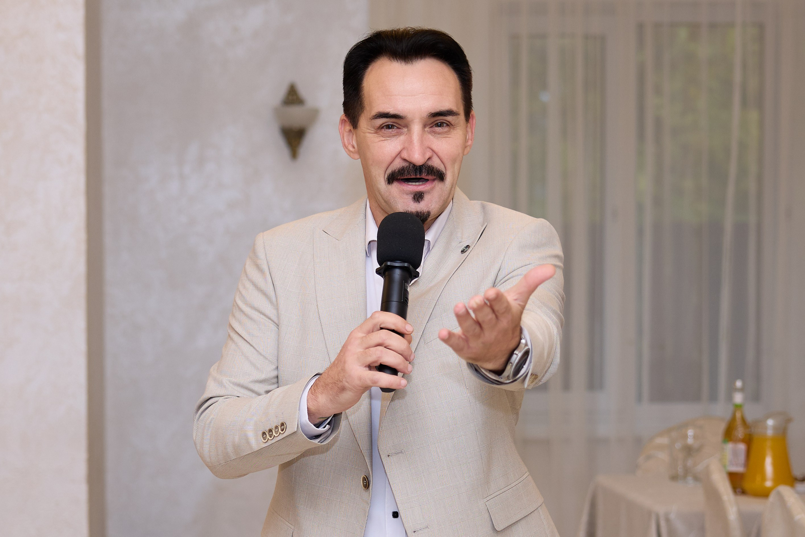 Ведущий на Свадьбу в Туле!. НаВеселе…)) Тамада (Ведущий) в Туле! Юбилеи, Свадьбы, Корпоративы! Ростовые куклы! И всё необходимое для Вашего Праздника!