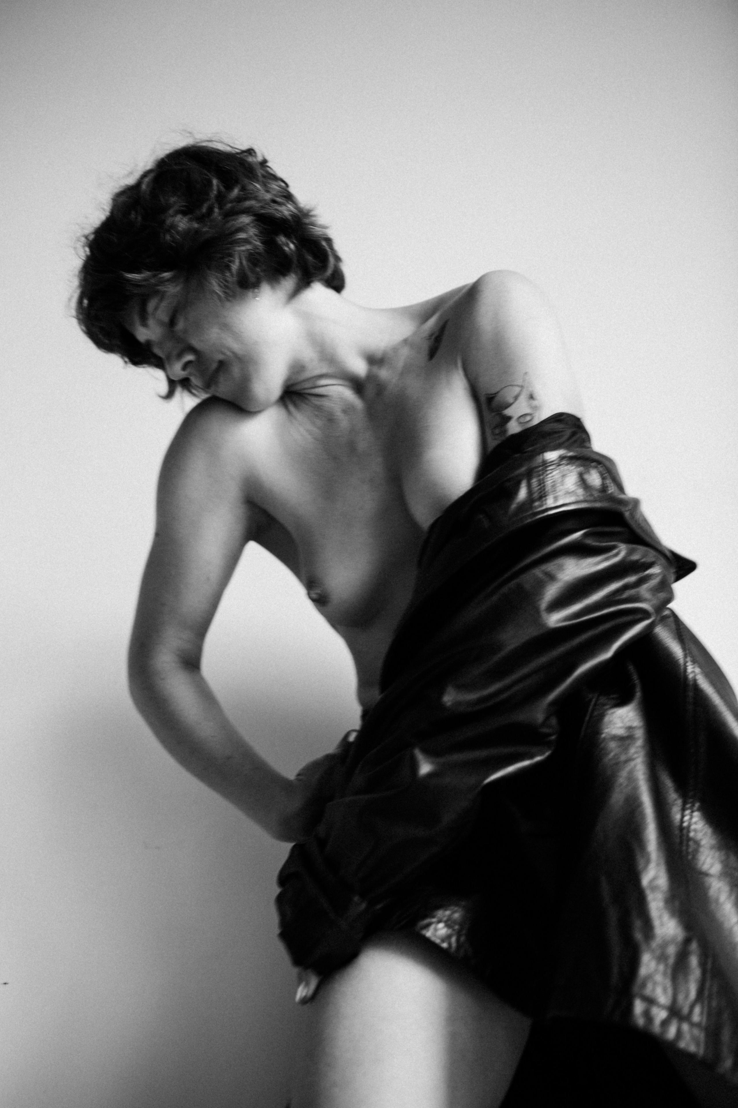 Ню фотограф в Москве. Портреты и фотографические истории Анастасии Марченко