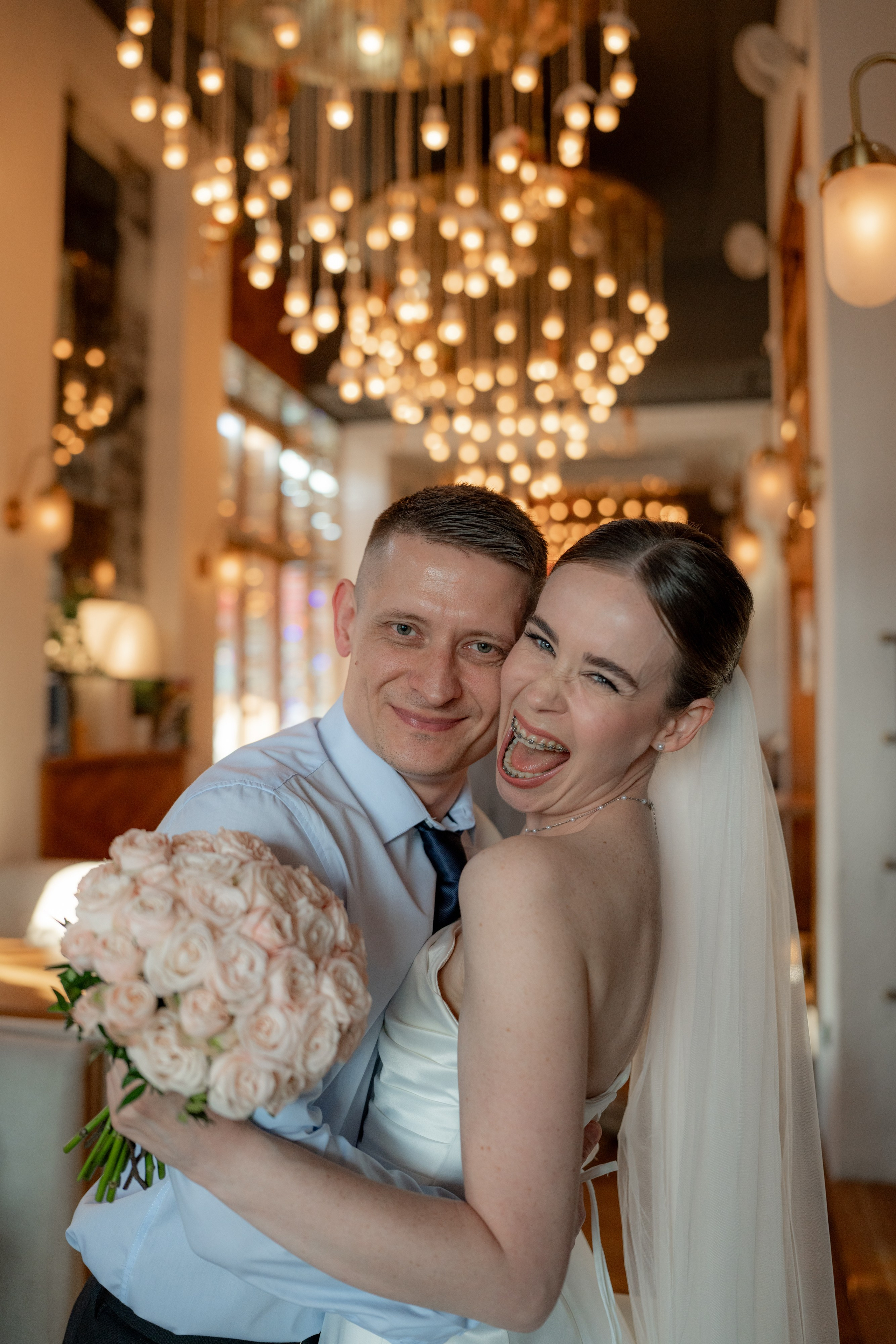 Стоимость услуг свадебного фотографа в санкт-петербурге. Свадебный фотограф Александр Невский в Санкт-Петербурге