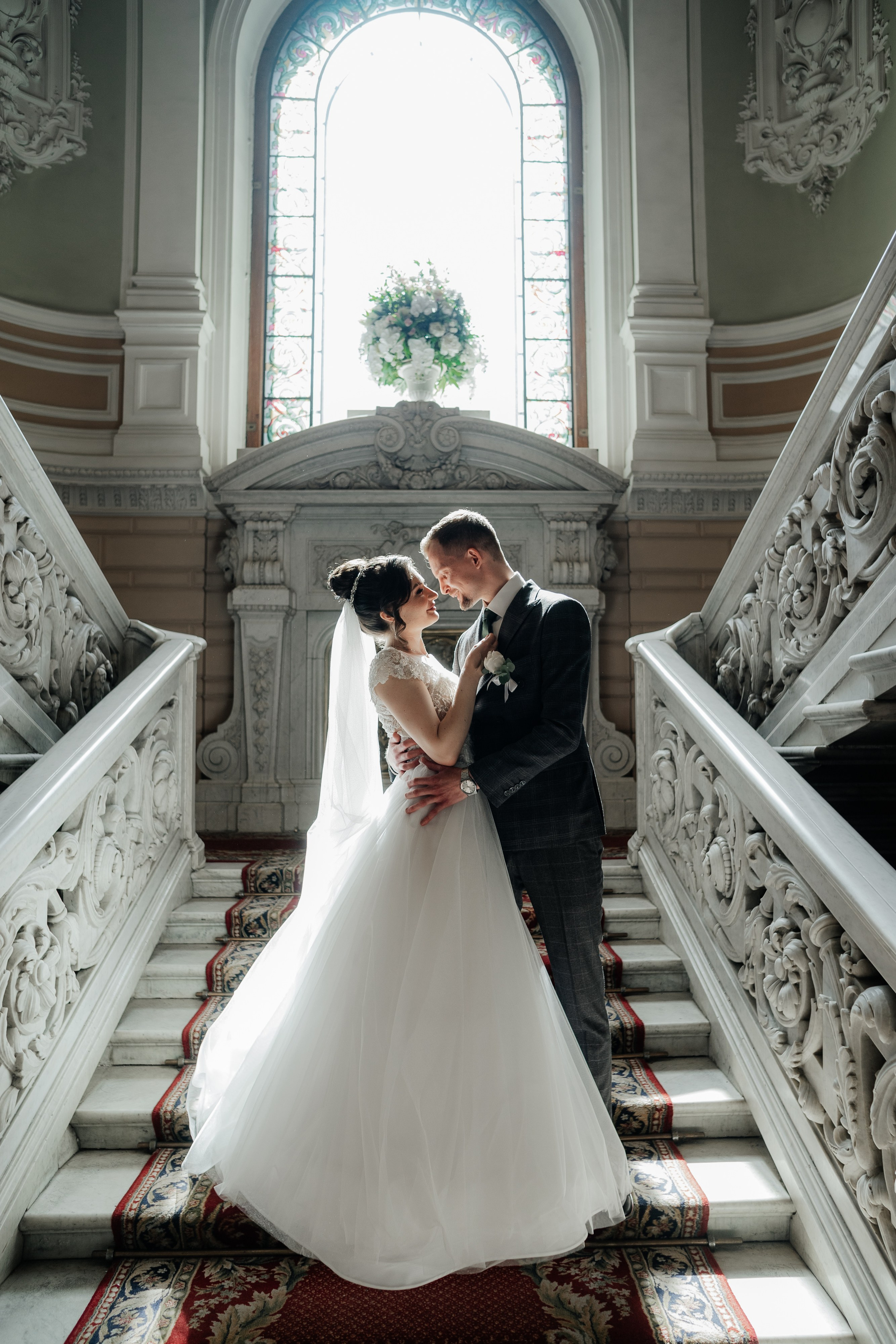 Стоимость услуг свадебного фотографа в санкт-петербурге. Свадебный фотограф Александр Невский в Санкт-Петербурге