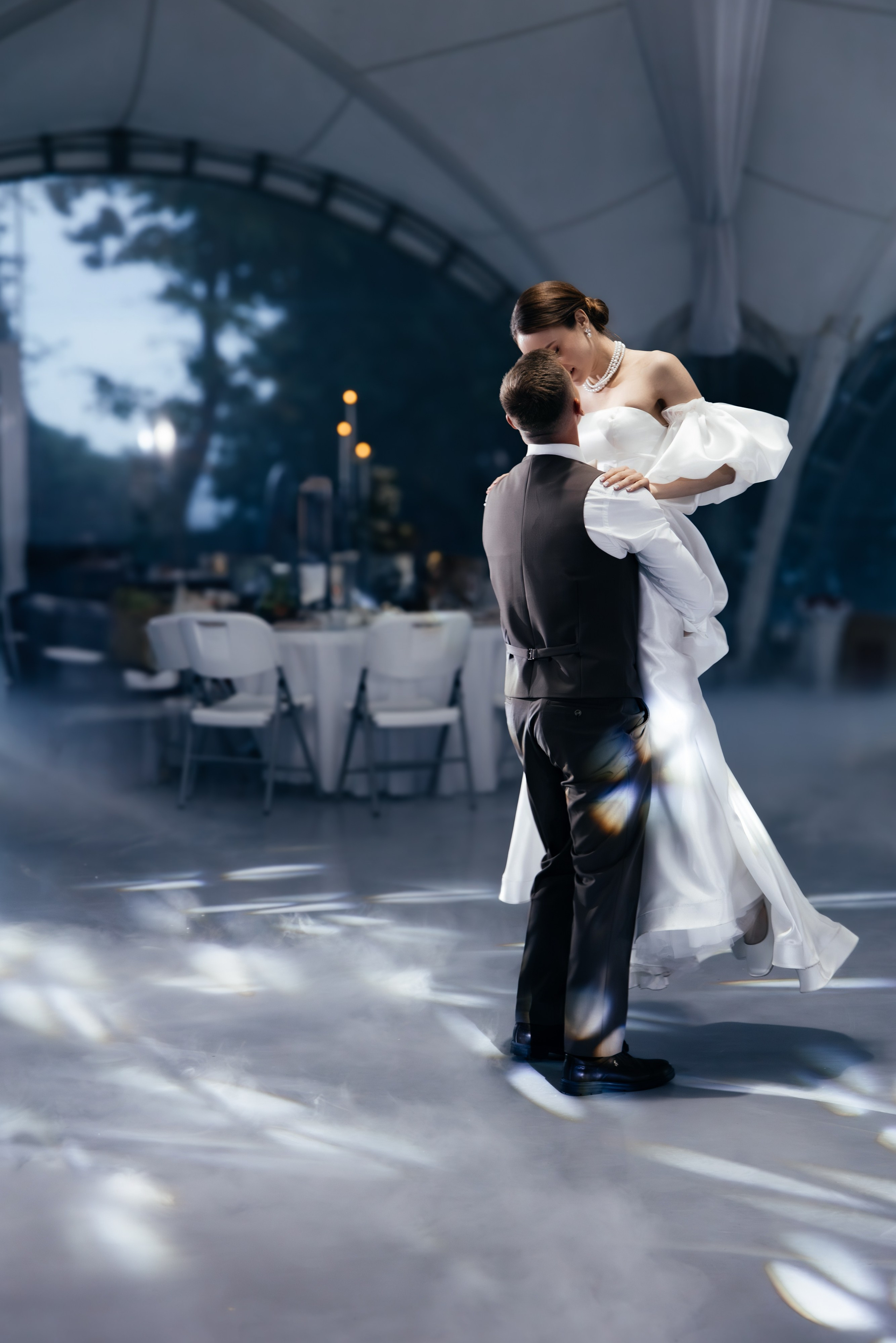 Эстетичная свадебная фотография с художественным подходом