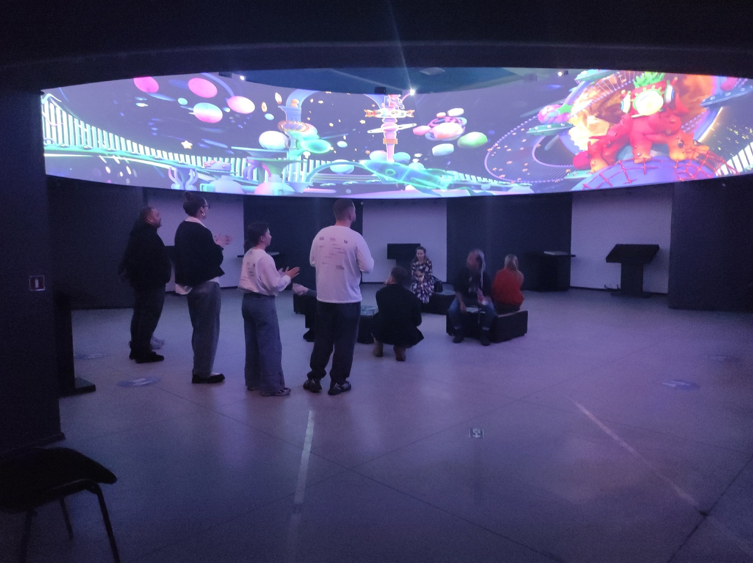 В Перми открылась выставка цифрового искусства «Страна. Связь. Технологии». Журнал о самом особенном. Пермь и Пермский край