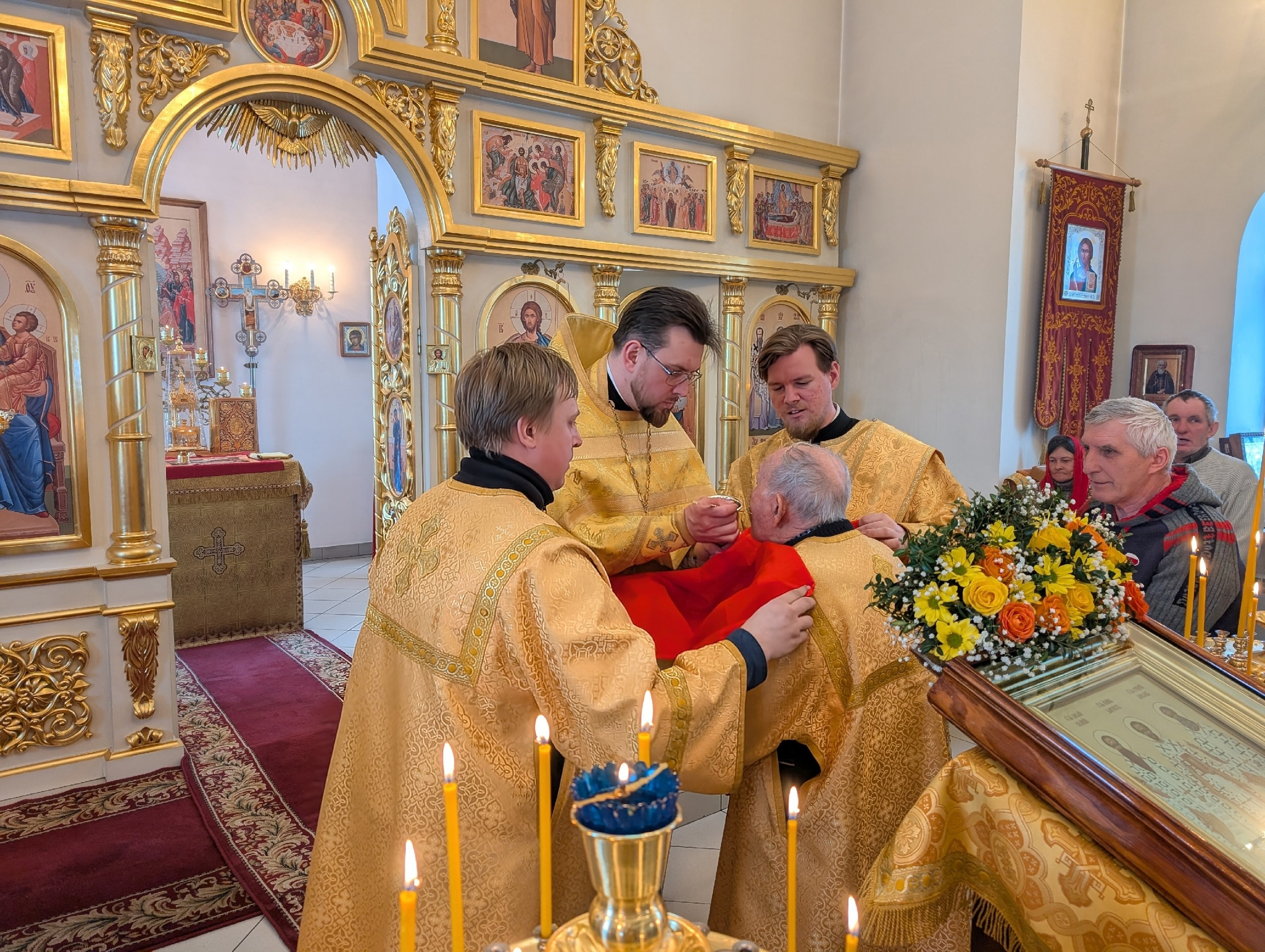 Престольный праздник в в храме Трех святителей. Северное благочиние Саратовской епархии