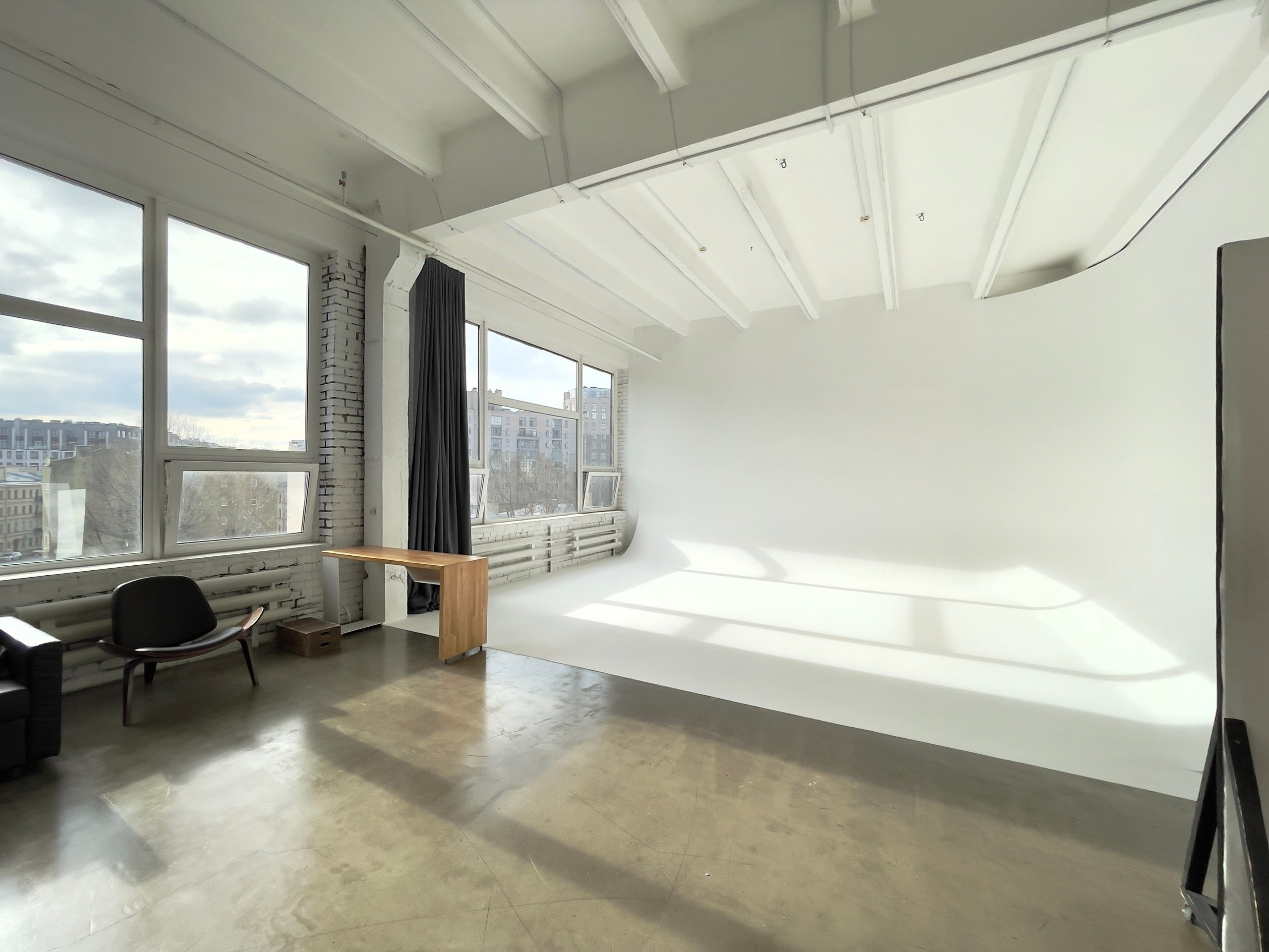 Локации и фотостудии в Санкт-Петербурге для женской фотосессии