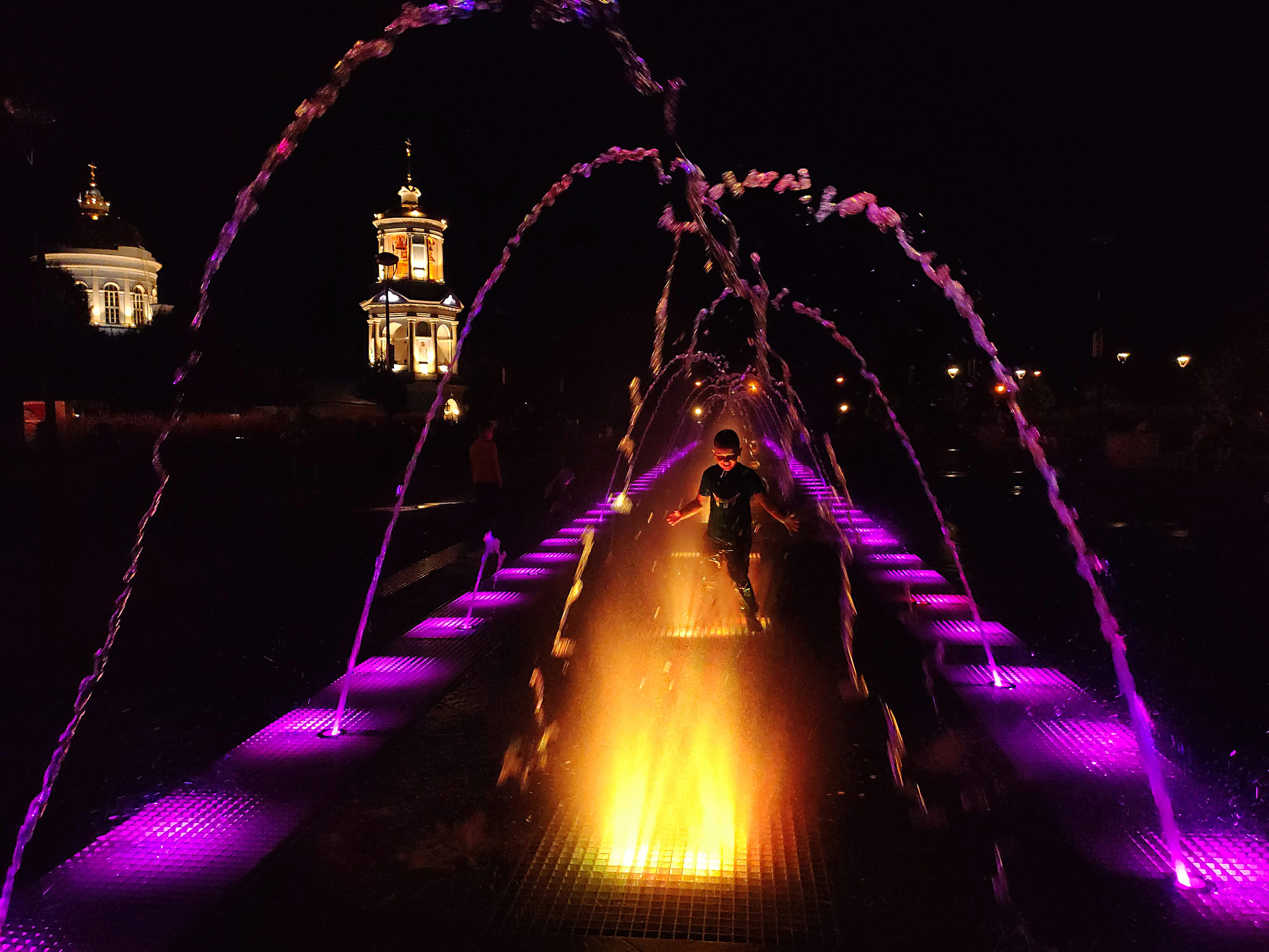 Фото отчет  о  сухих  фонтанах  в Воронеже. Фотограф Тамара Нижельская Воронеж