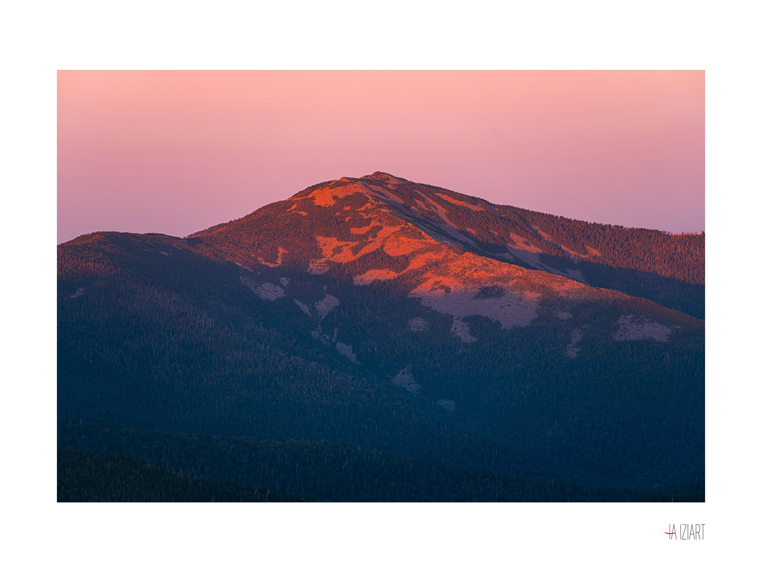 Рассвет на горе. Ivan Zaitsev (IZIART) — 通过照片和视频创建文化代码